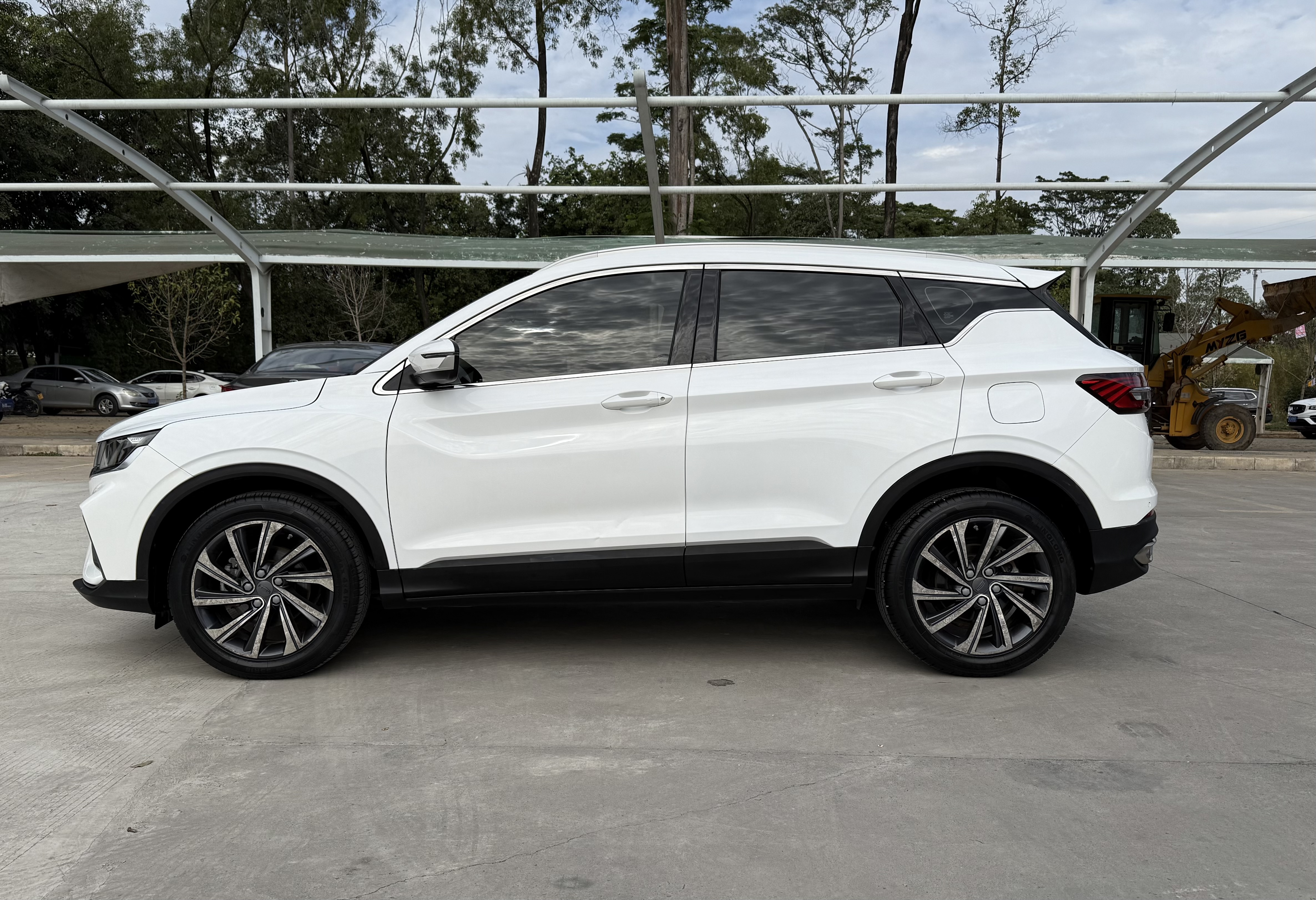 GEELY 2020 #4 GEELY 2020 car image #4