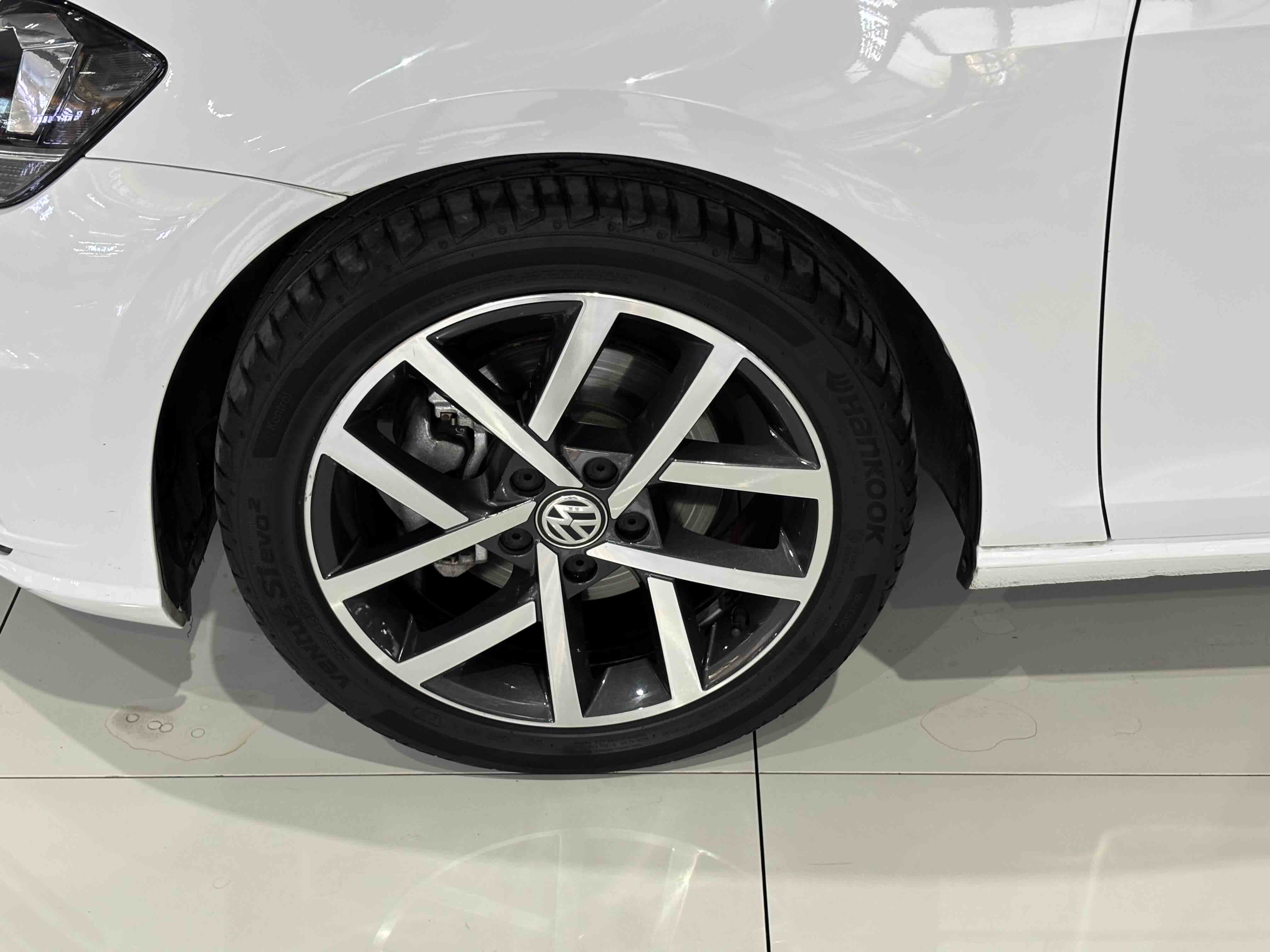 Volkswagen Golf 2020 #4 Volkswagen Golf 2020 car image #4