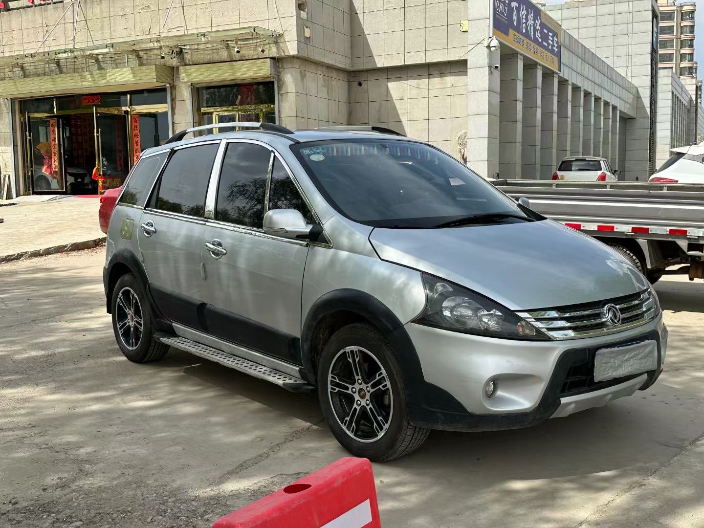 Forthing JOYEAR SUV 2012 car image #4