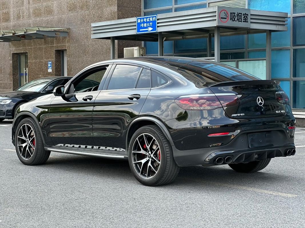 Mercedes-Benz GLC Coupe AMG 2020 #4 Mercedes-Benz GLC Coupe AMG 2020 car image #4