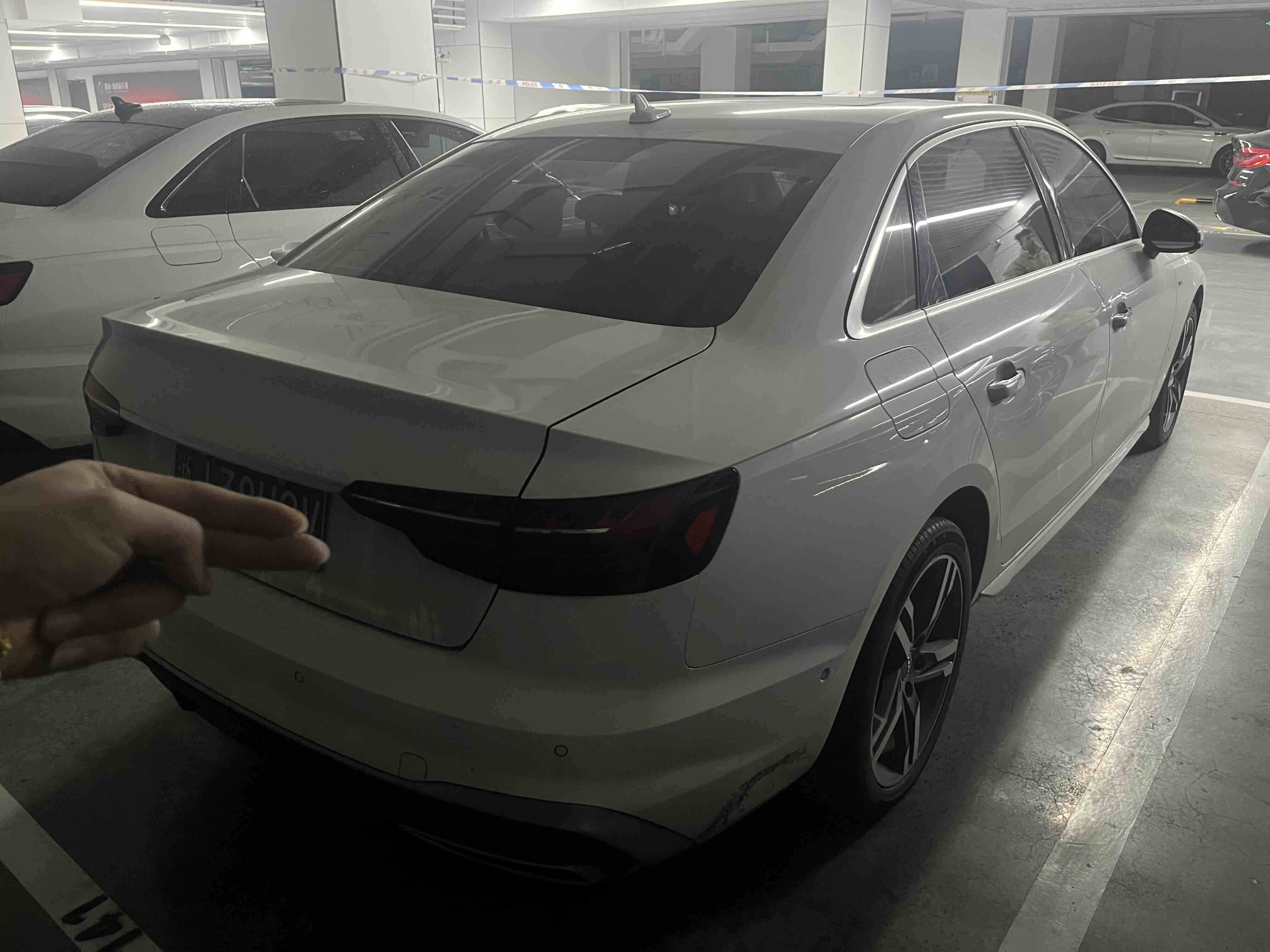 Audi A4L 2021 car image #4