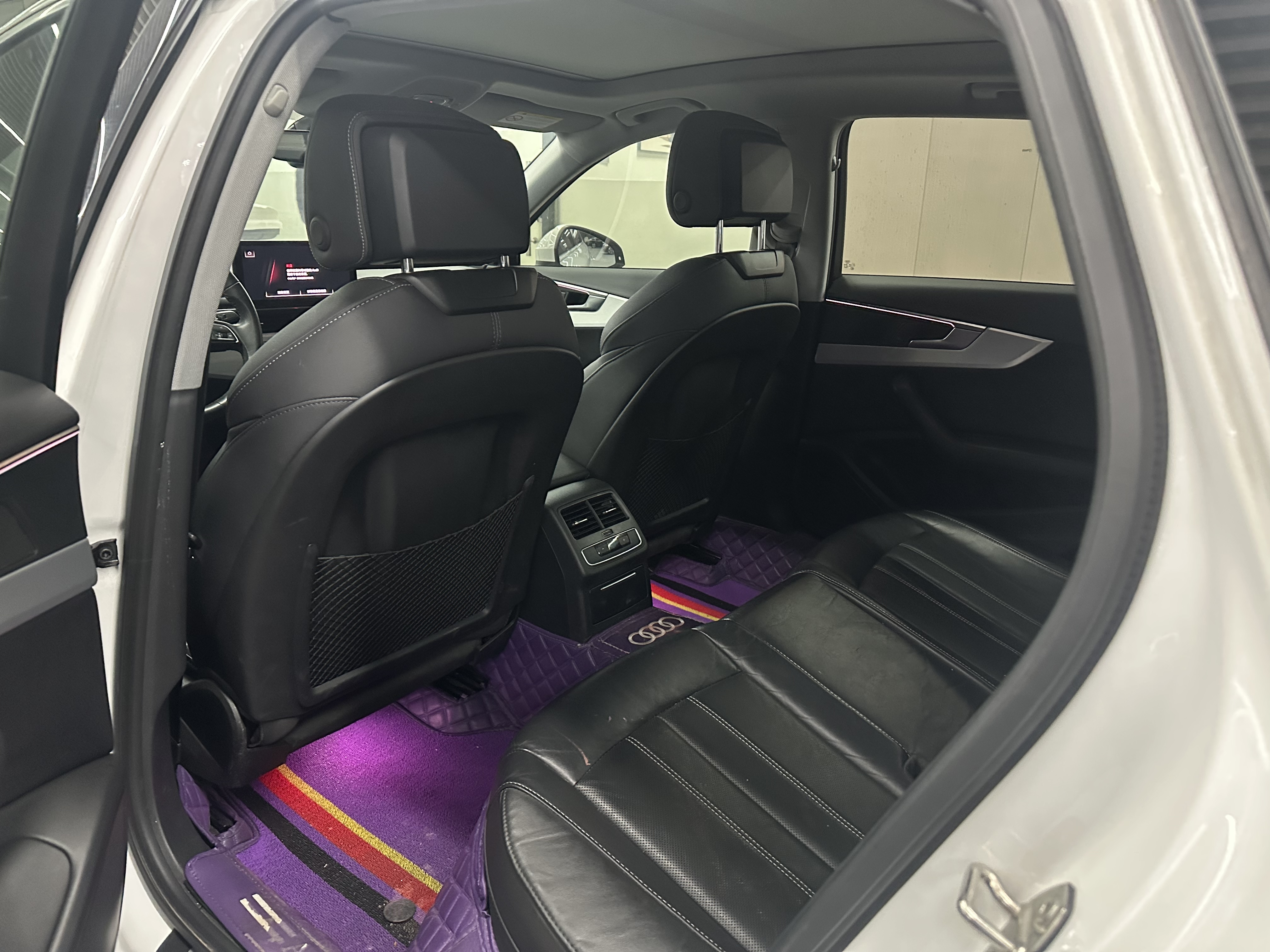 Audi A4L 2022 car image #4