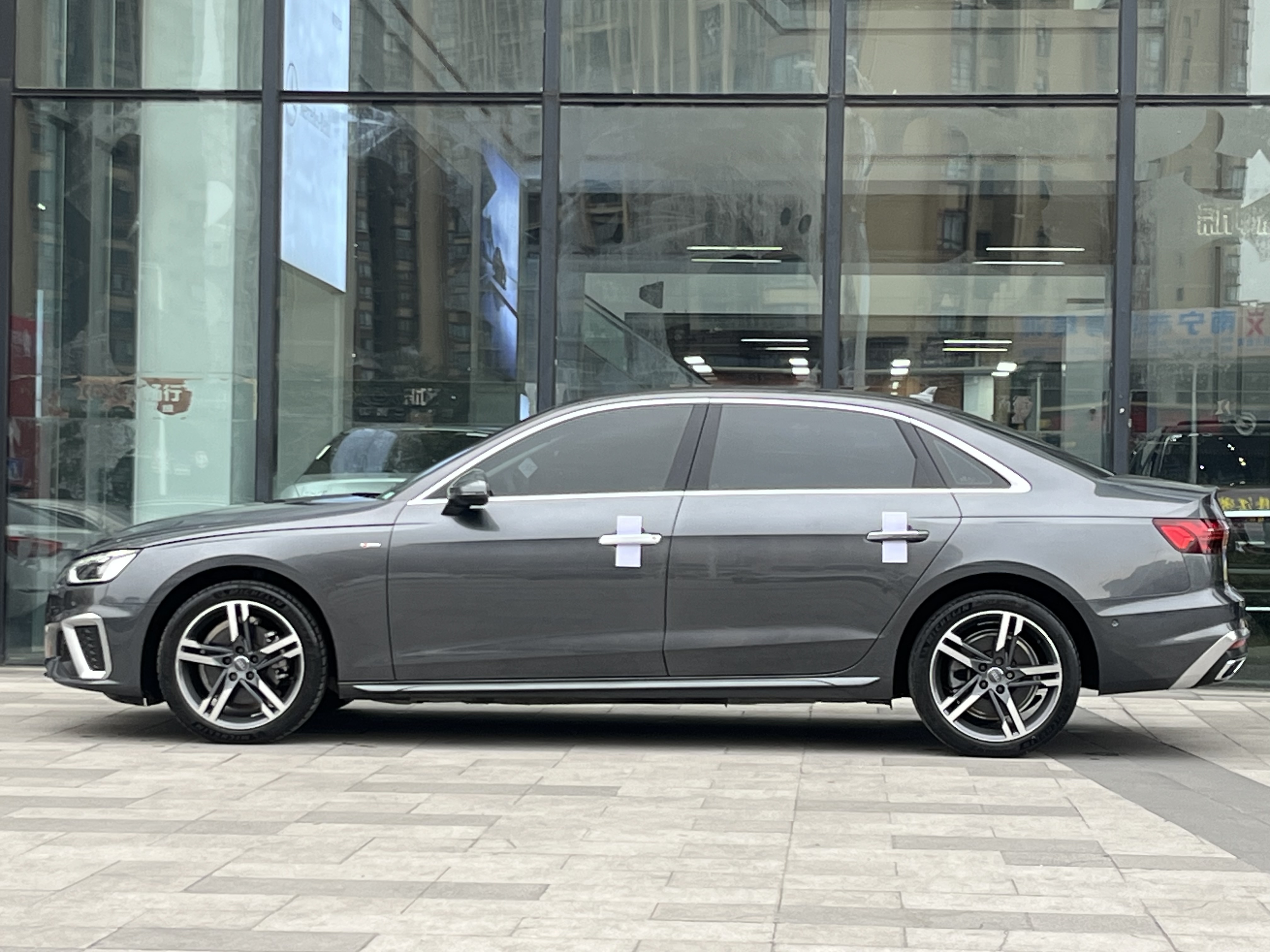 Audi A4L 2020 #4 Audi A4L 2020 car image #4