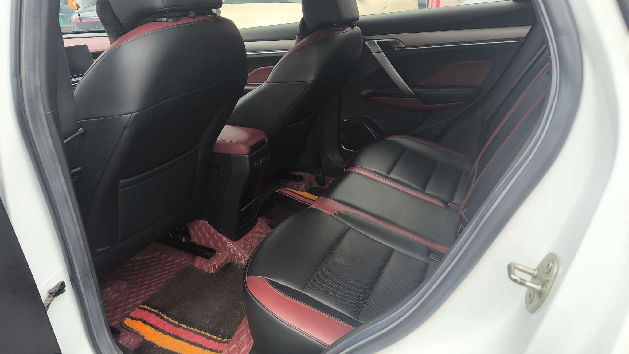 GEELY Coolray 2020 car image #4