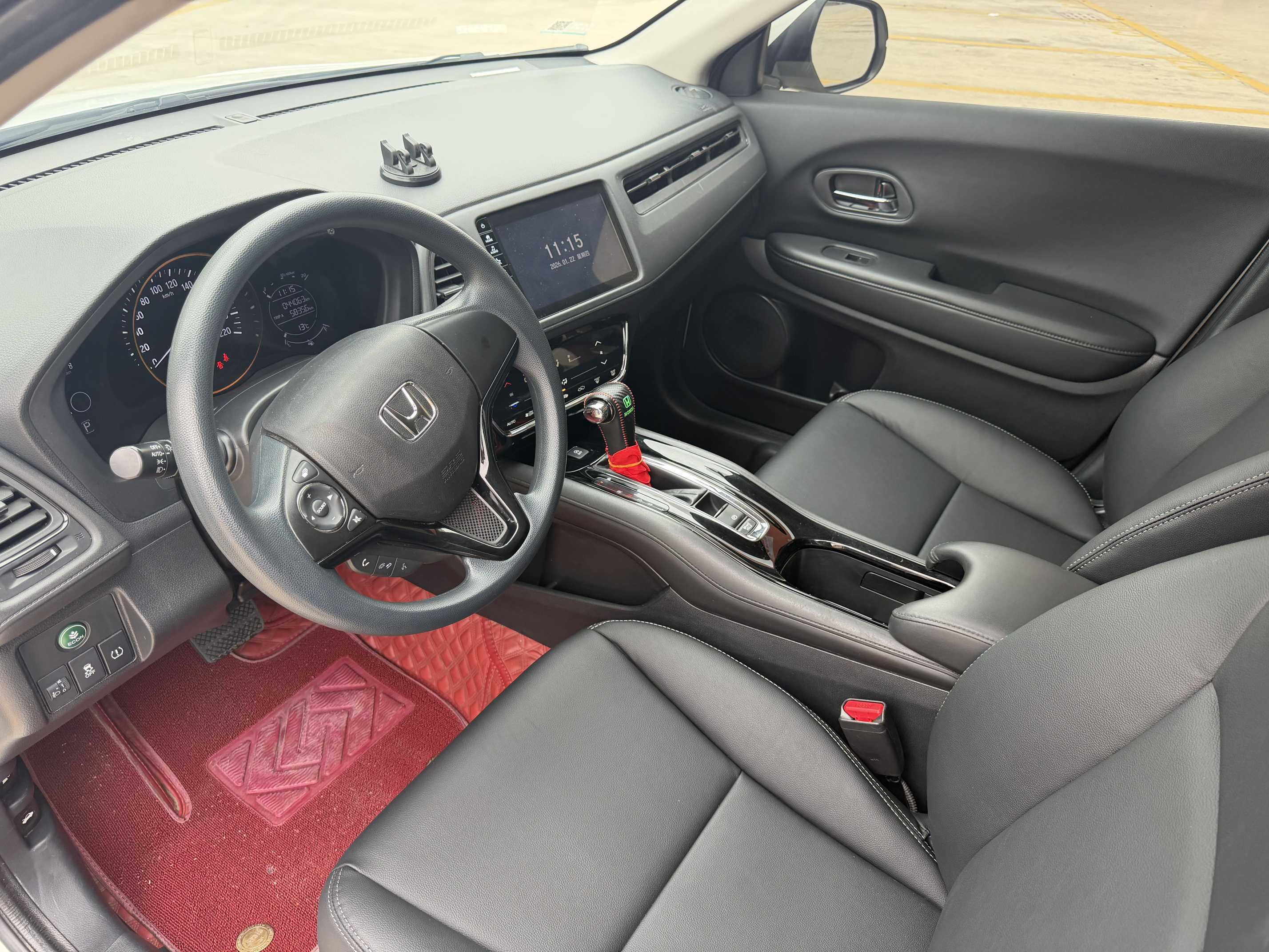 Honda VEZEL 2022 #4 Honda VEZEL 2022 car image #4