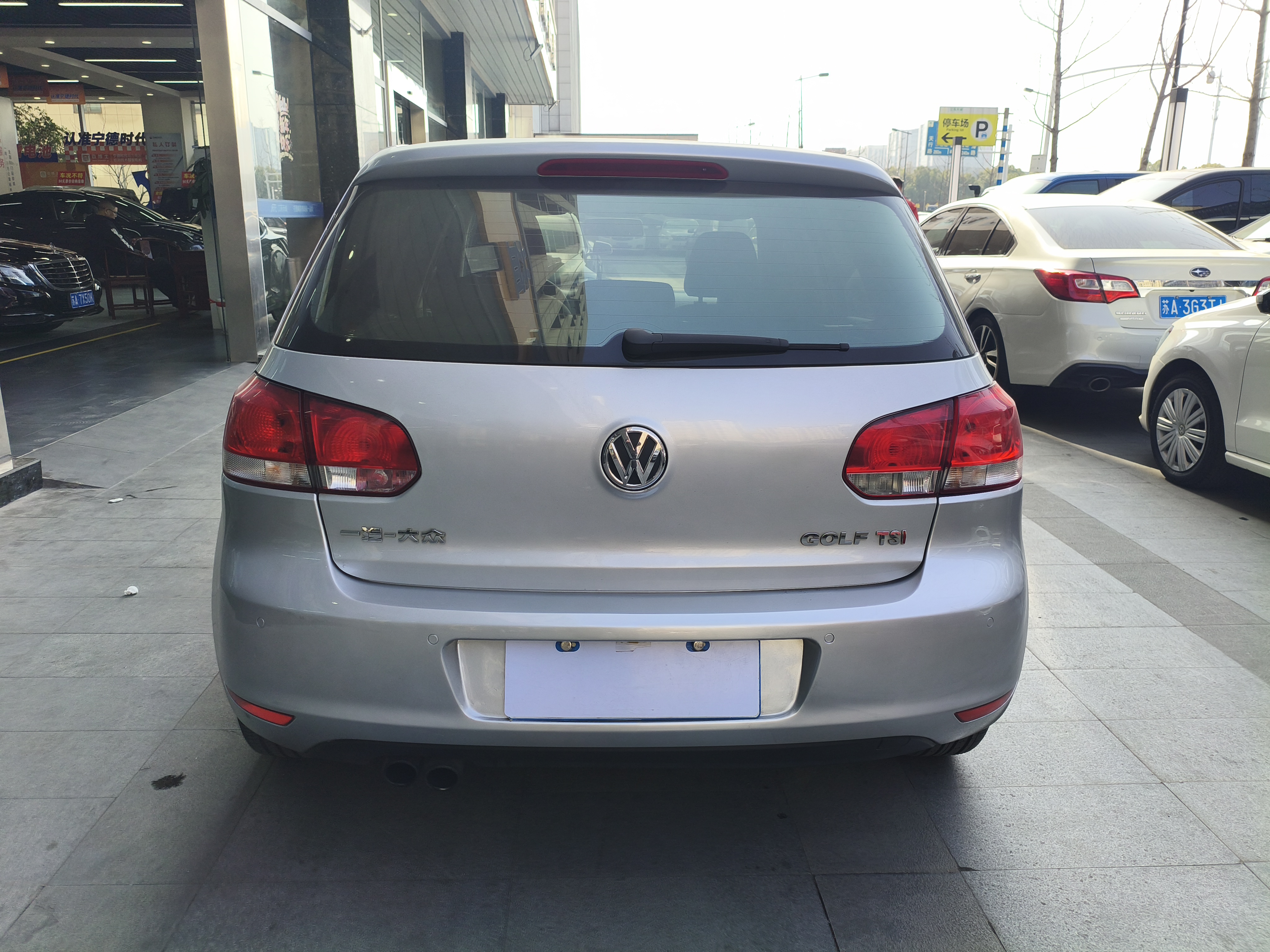 Volkswagen Golf 2010 изображение автомобиля #4