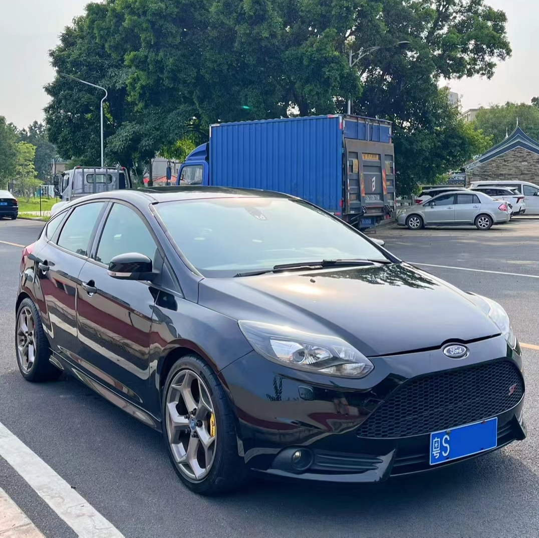 Ford Focus (Imported) 2014 صورة سيارة #4