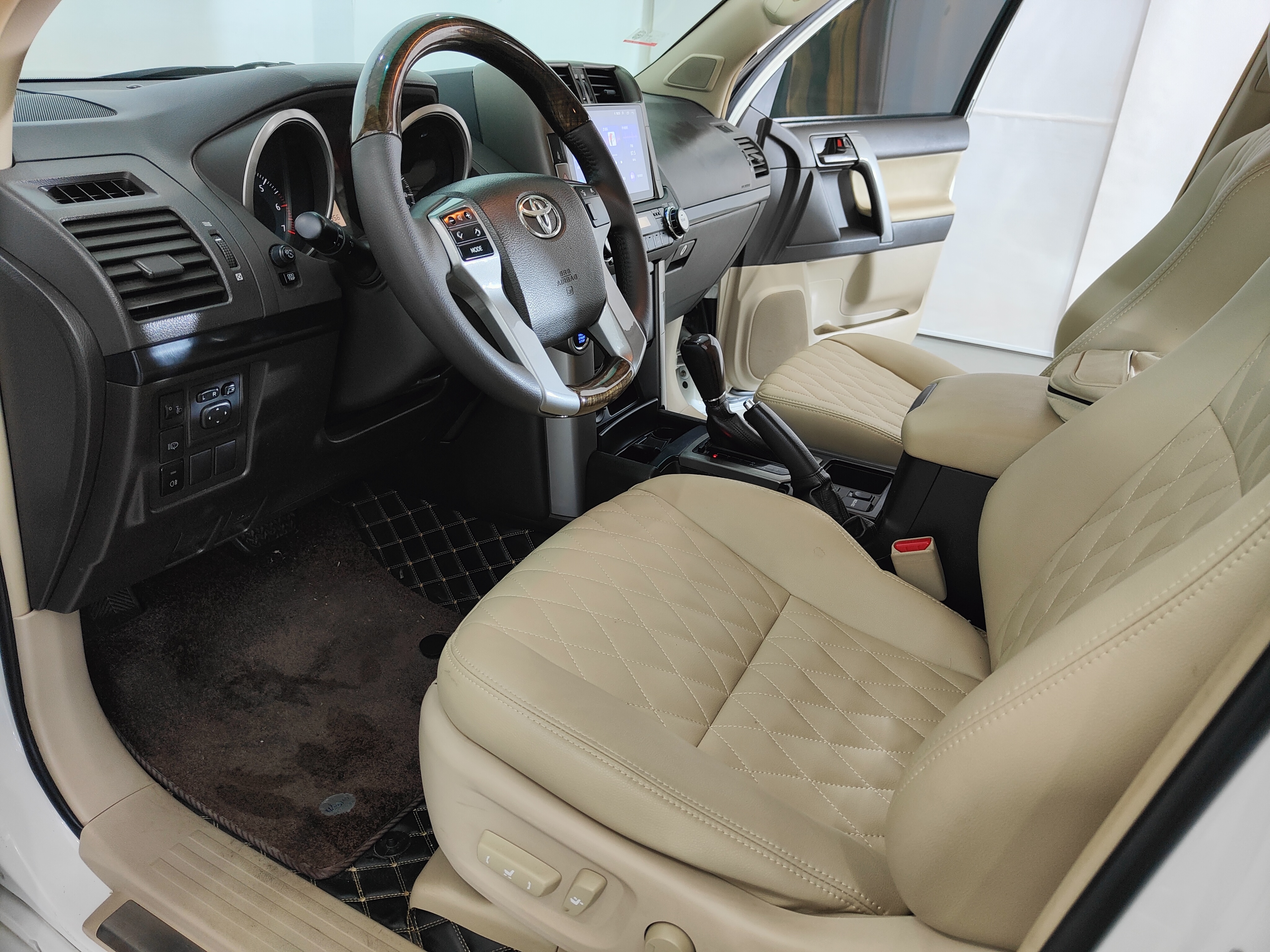 Toyota 2014 car image #4