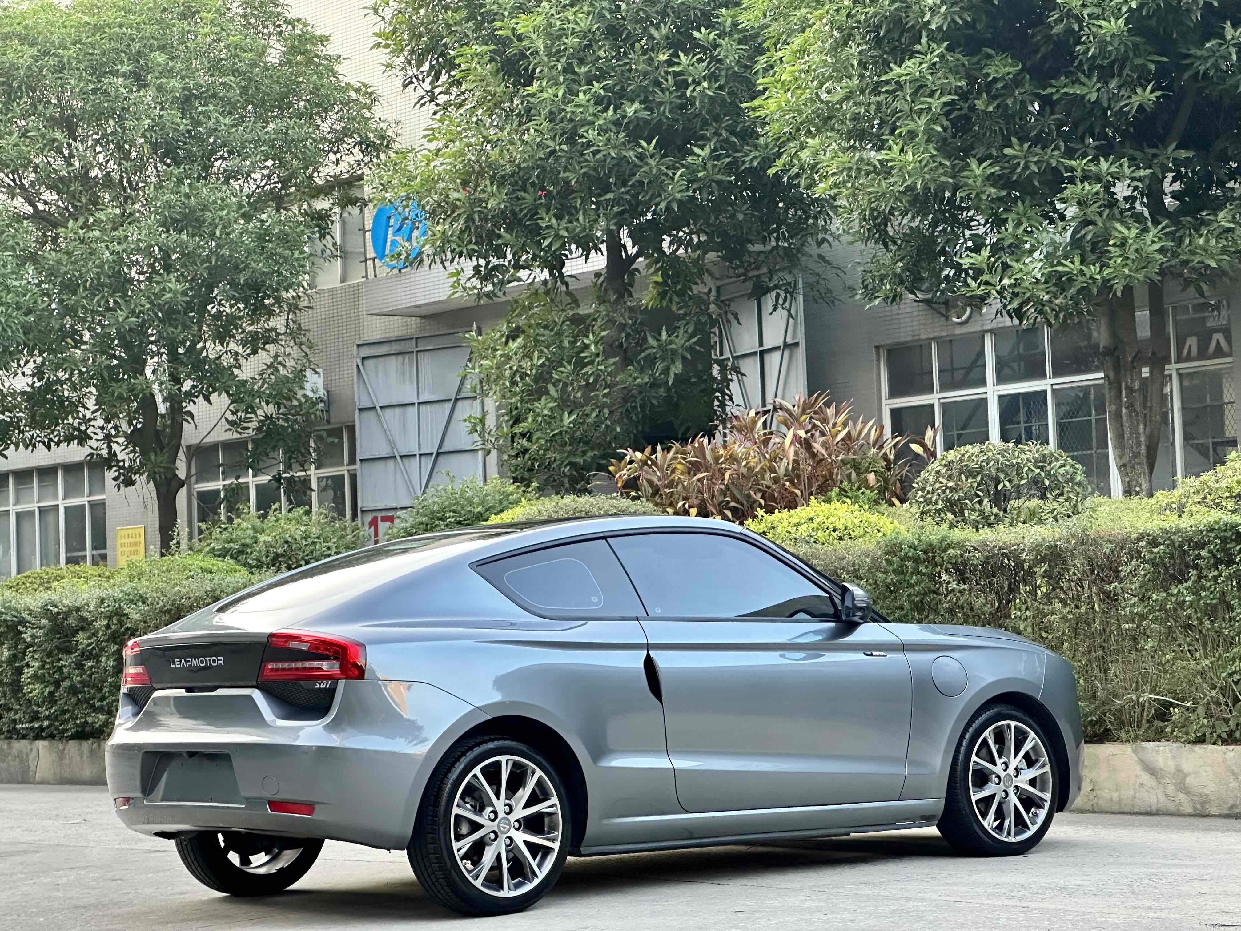 零跑汽车 零跑S01 2021 汽车图片 #4