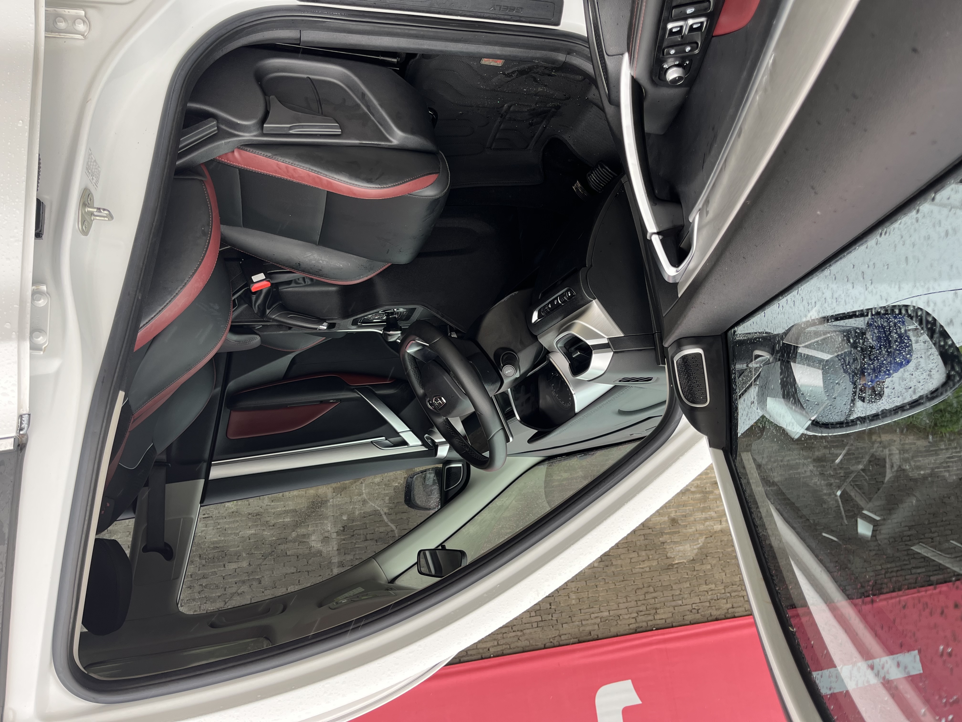 GEELY Coolray 2022 car image #4