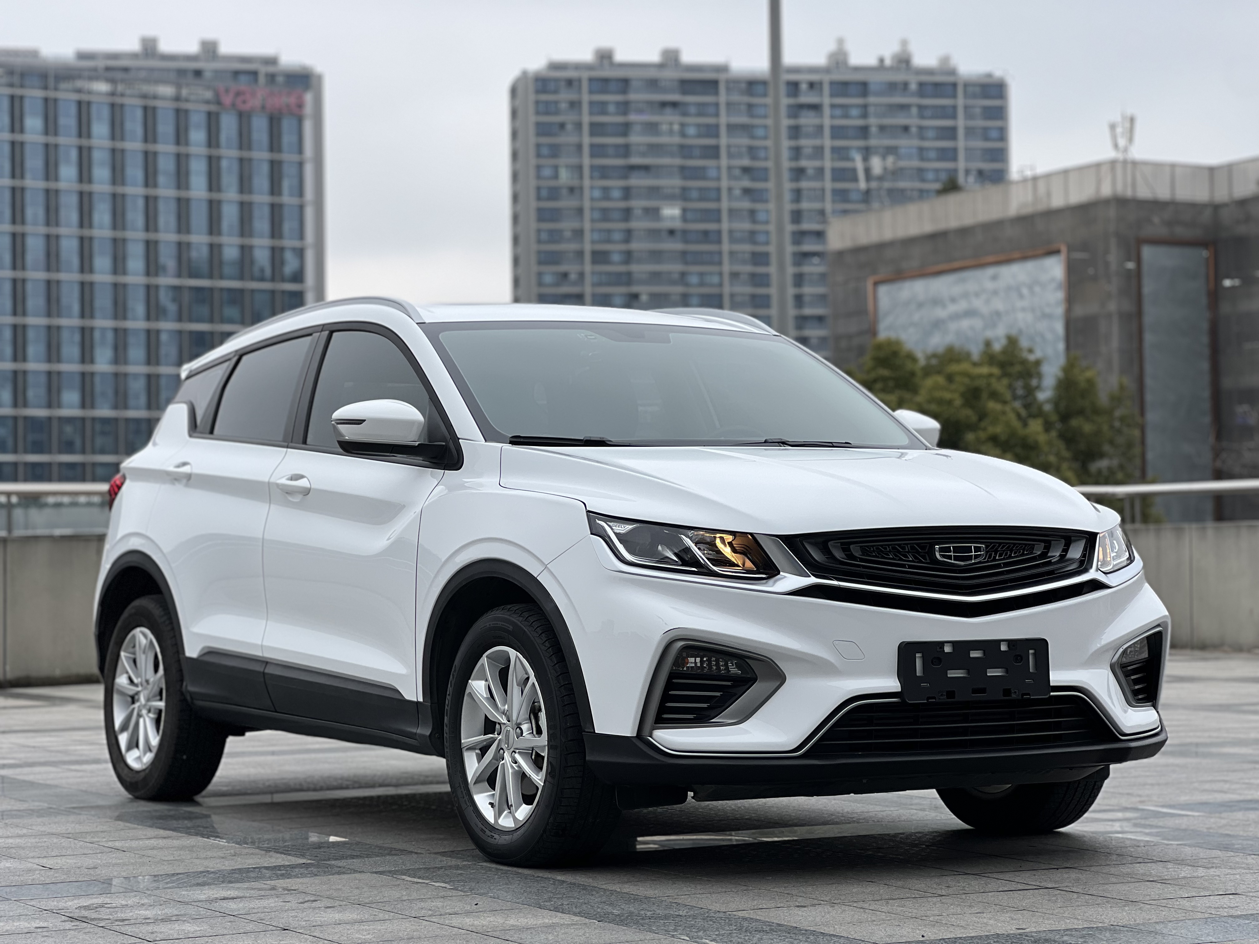 GEELY Coolray 2020 car image #4