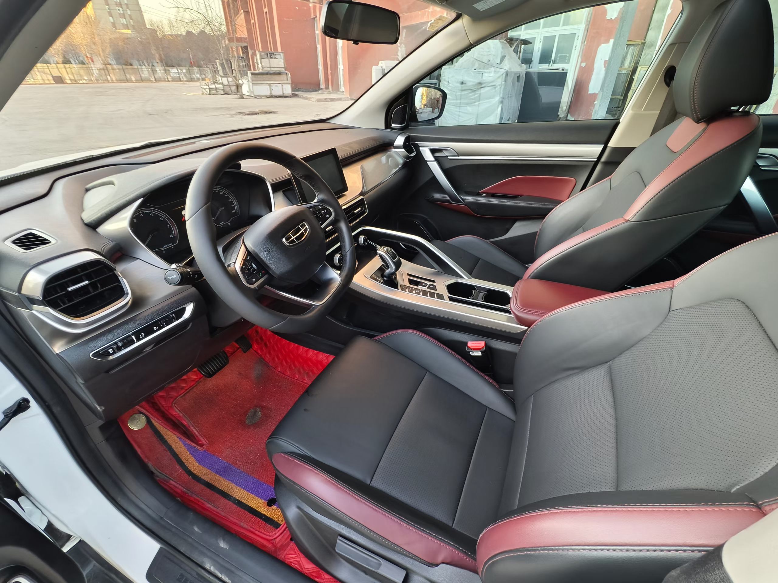 GEELY Coolray 2021 car image #4