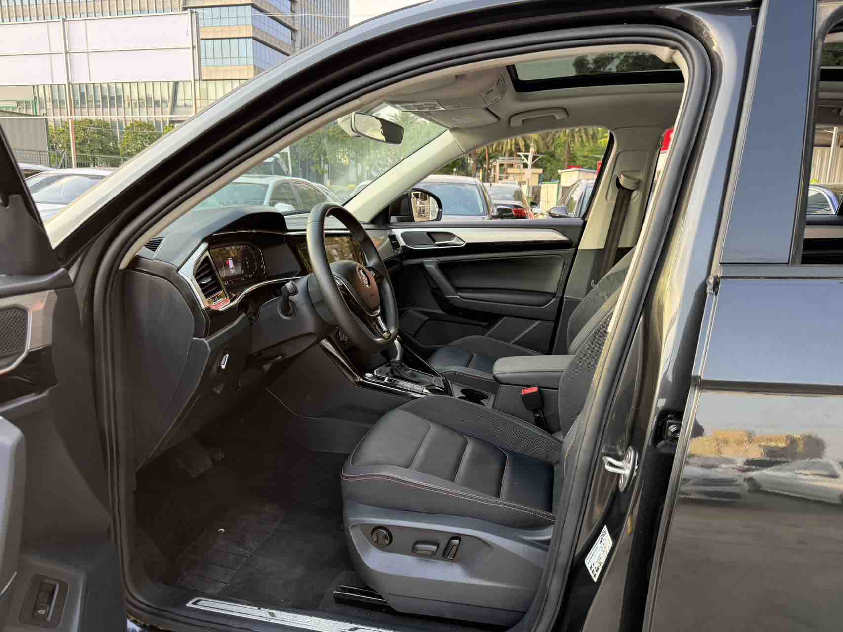 Volkswagen Tayron 2021 immagine di auto #4