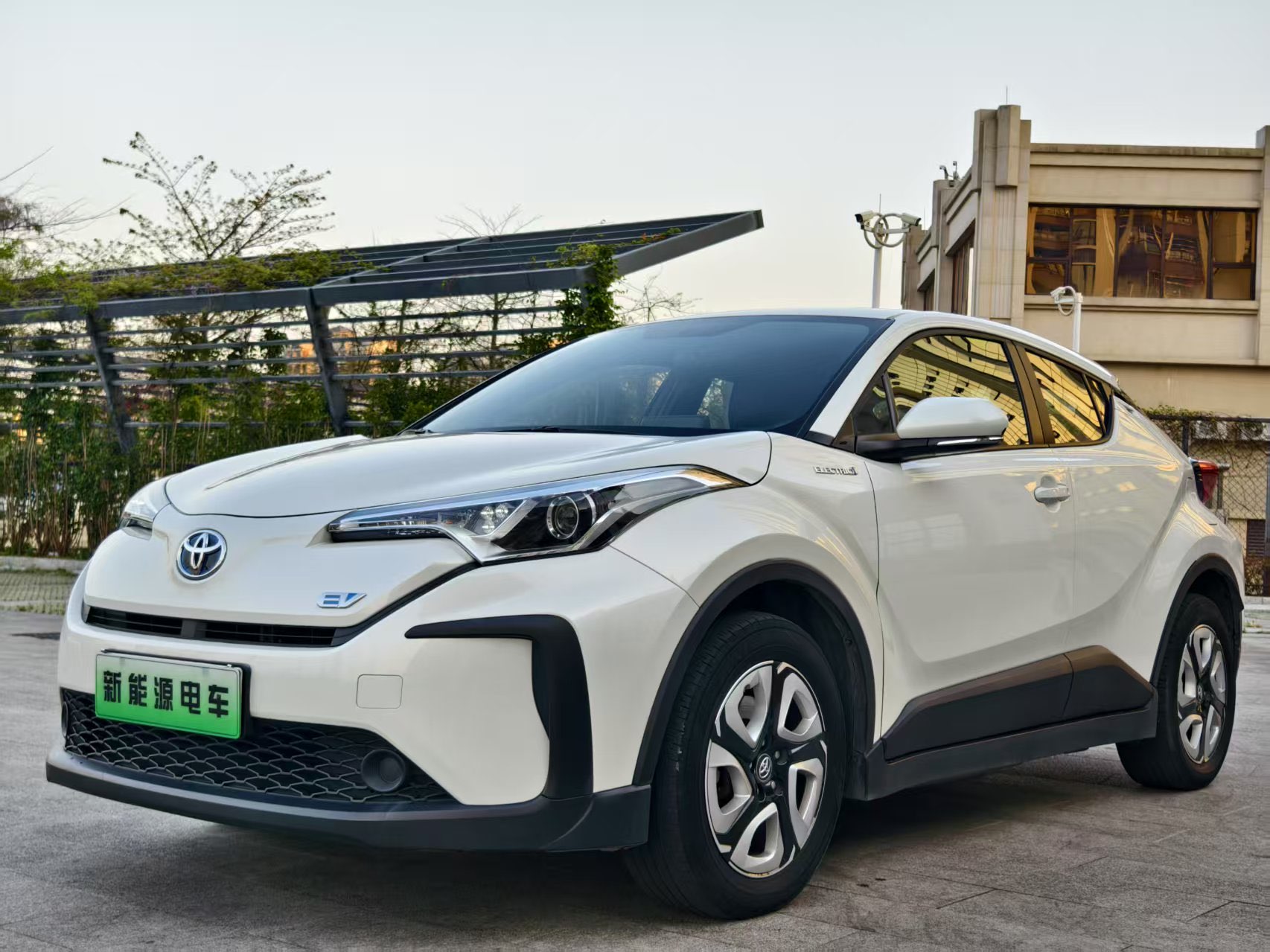 Toyota C-HR EV 2021 immagine di auto #4