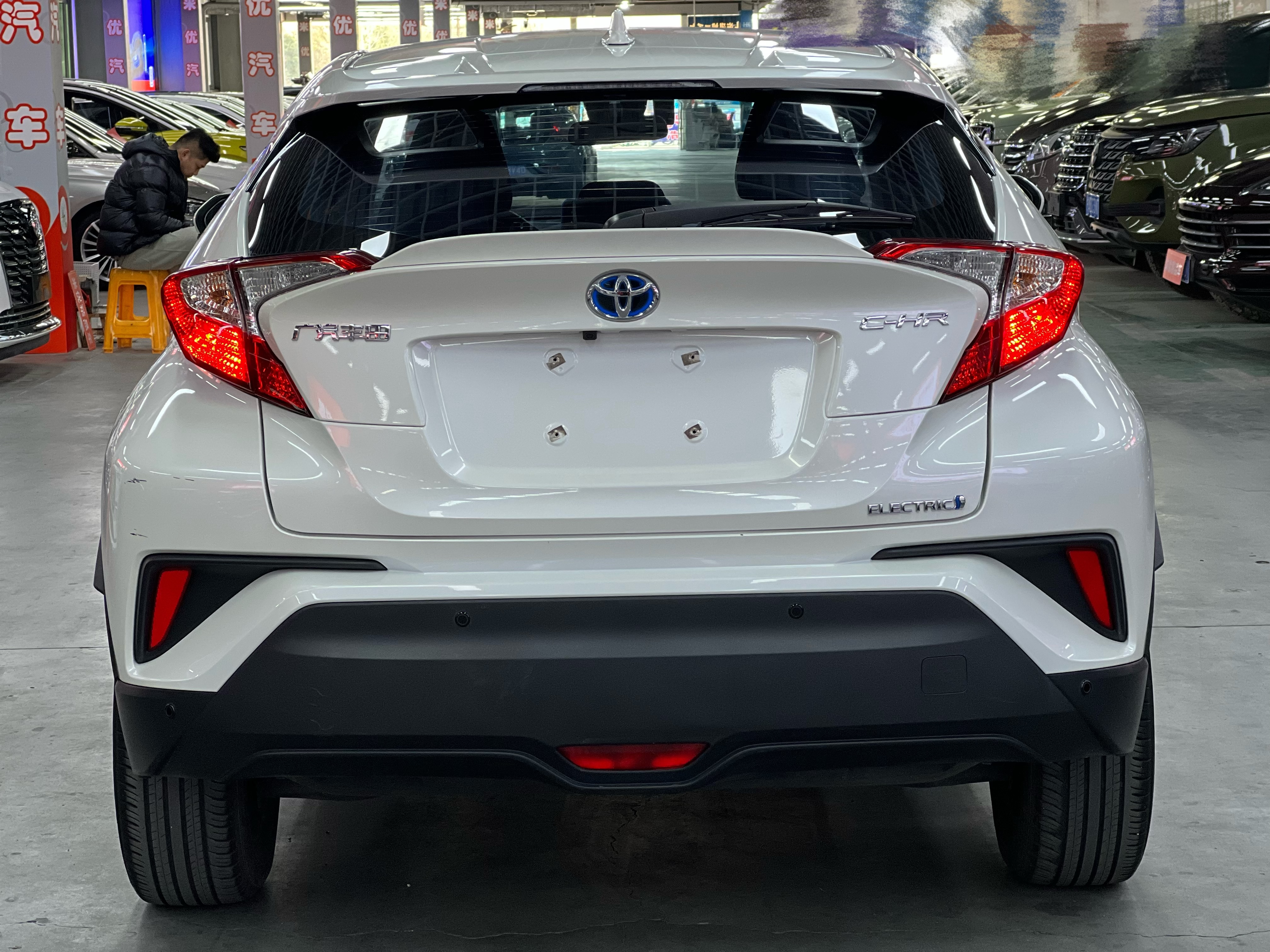 Toyota C-HR EV 2021 immagine di auto #4