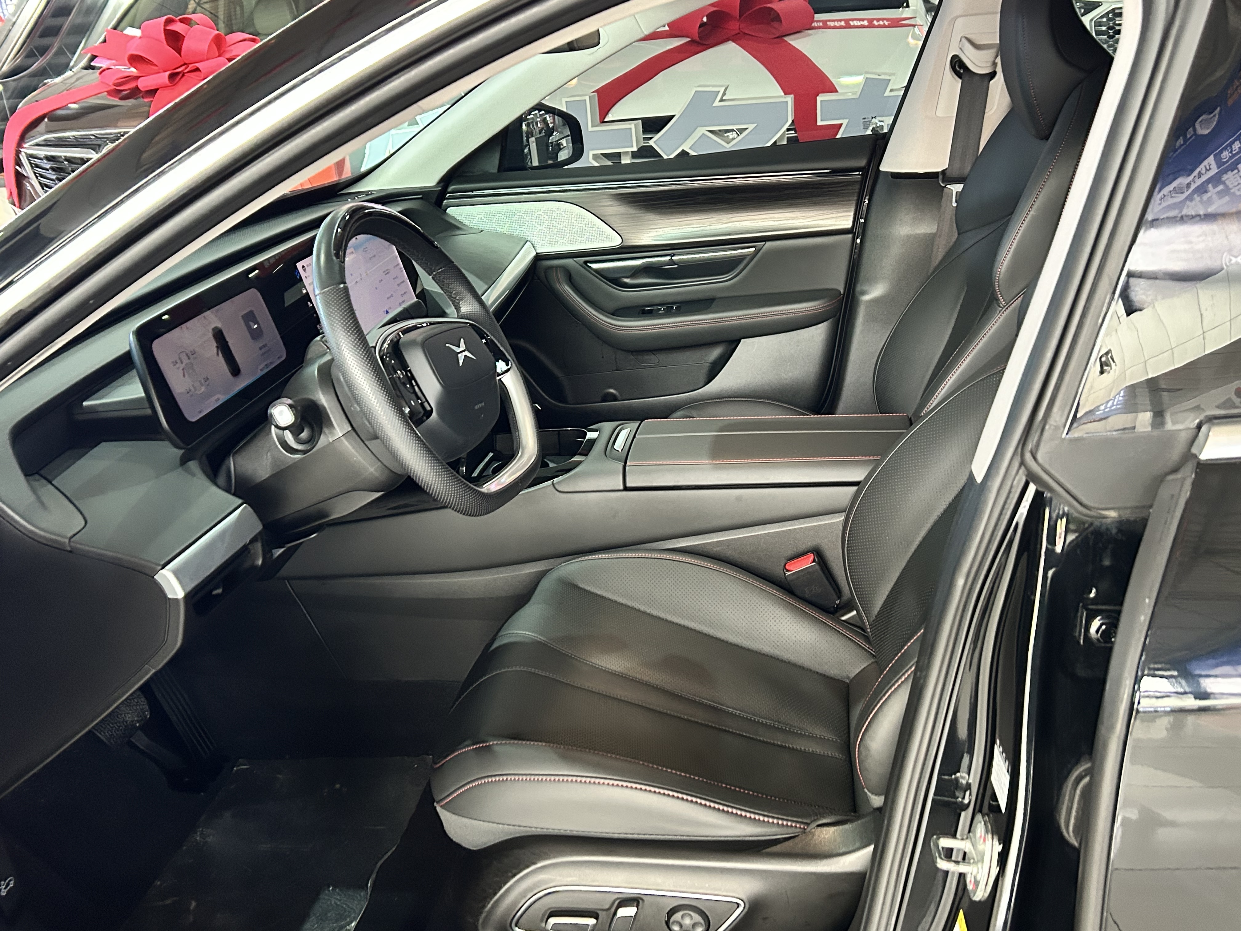 小鹏 小鹏P7 2021 汽车图片 #4