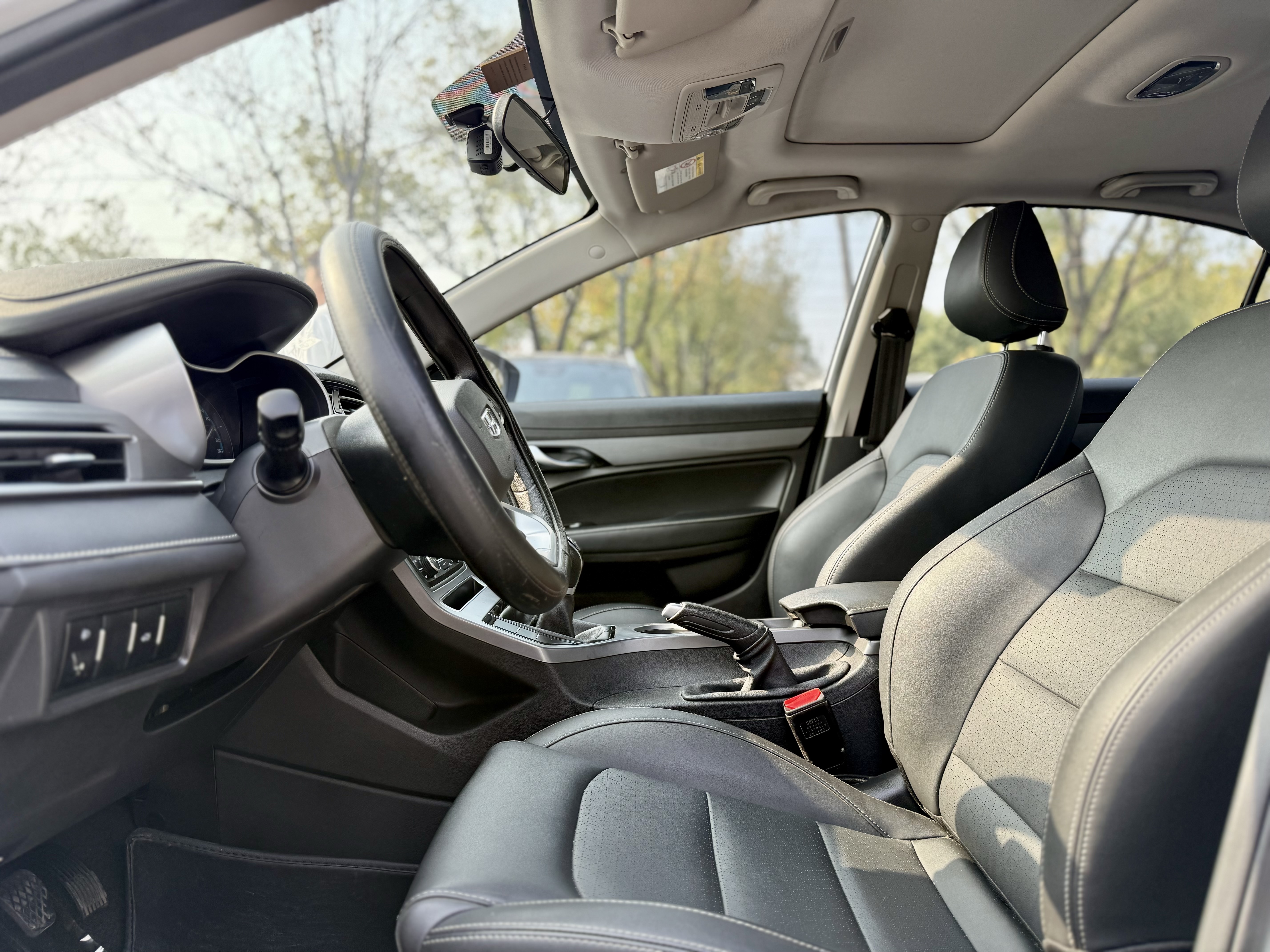 GEELY Emgrand 2021 #4 GEELY Emgrand 2021 car image #4