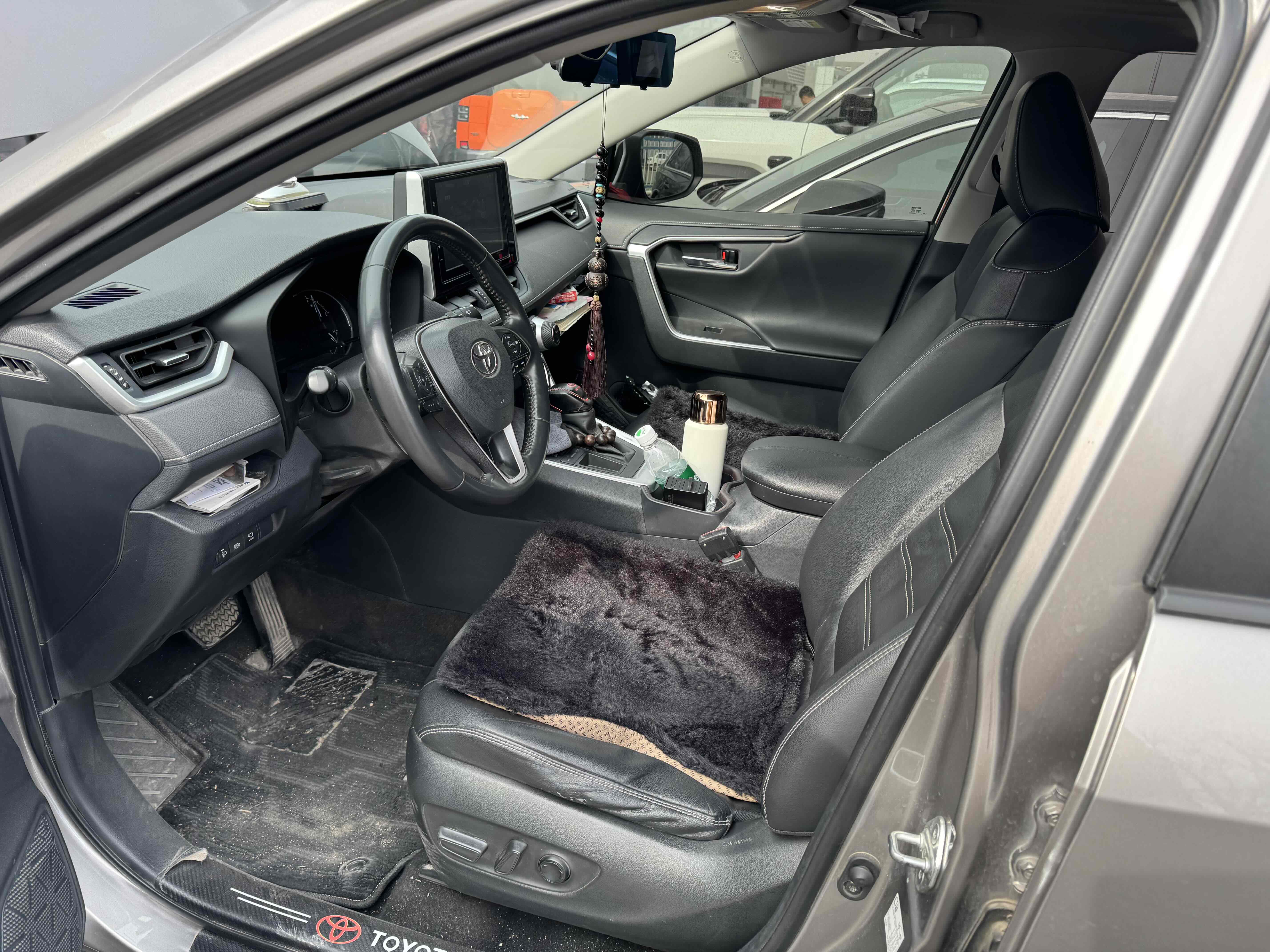 Toyota RAV4 2020 car image #4