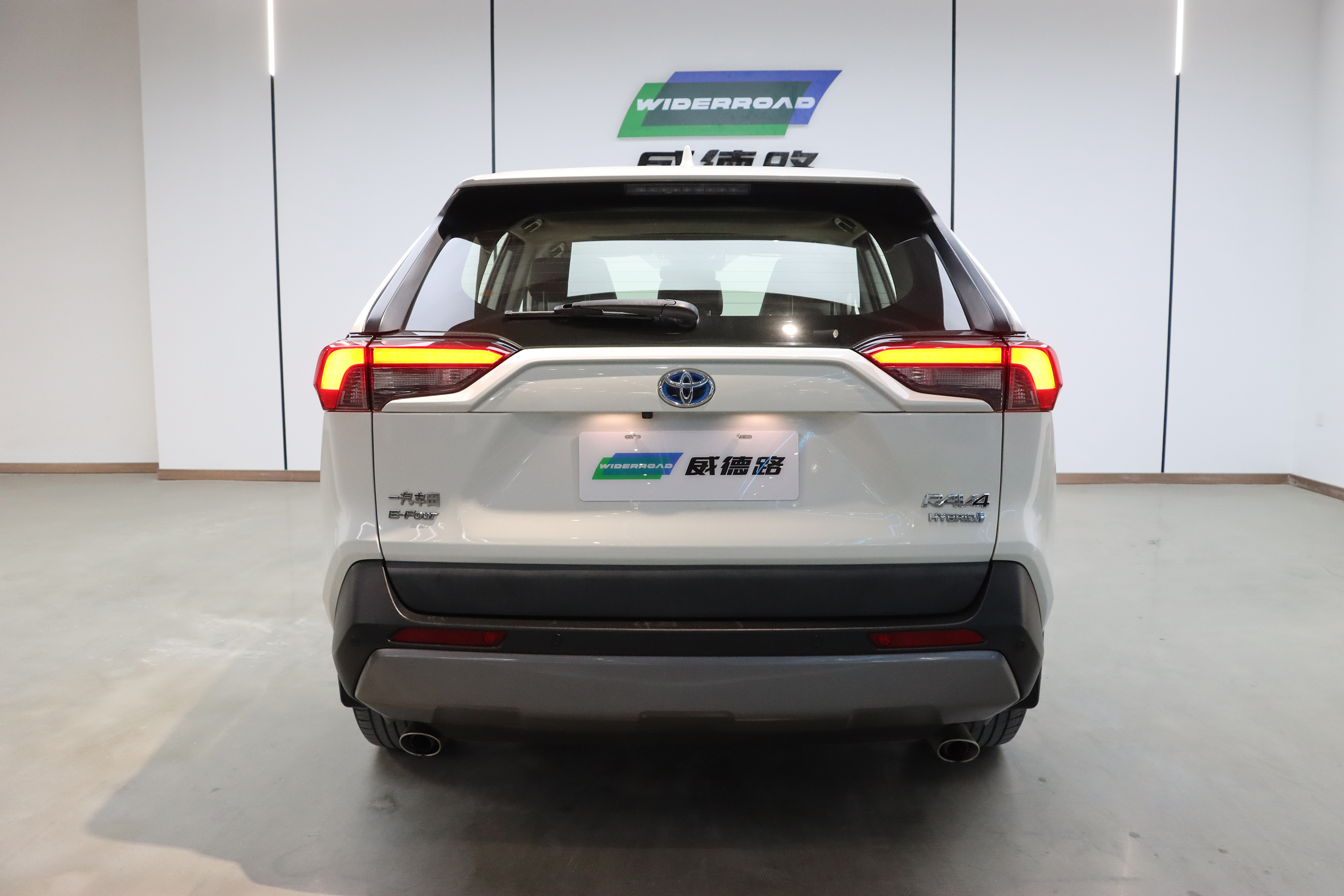 Toyota RAV4 2020 car image #4