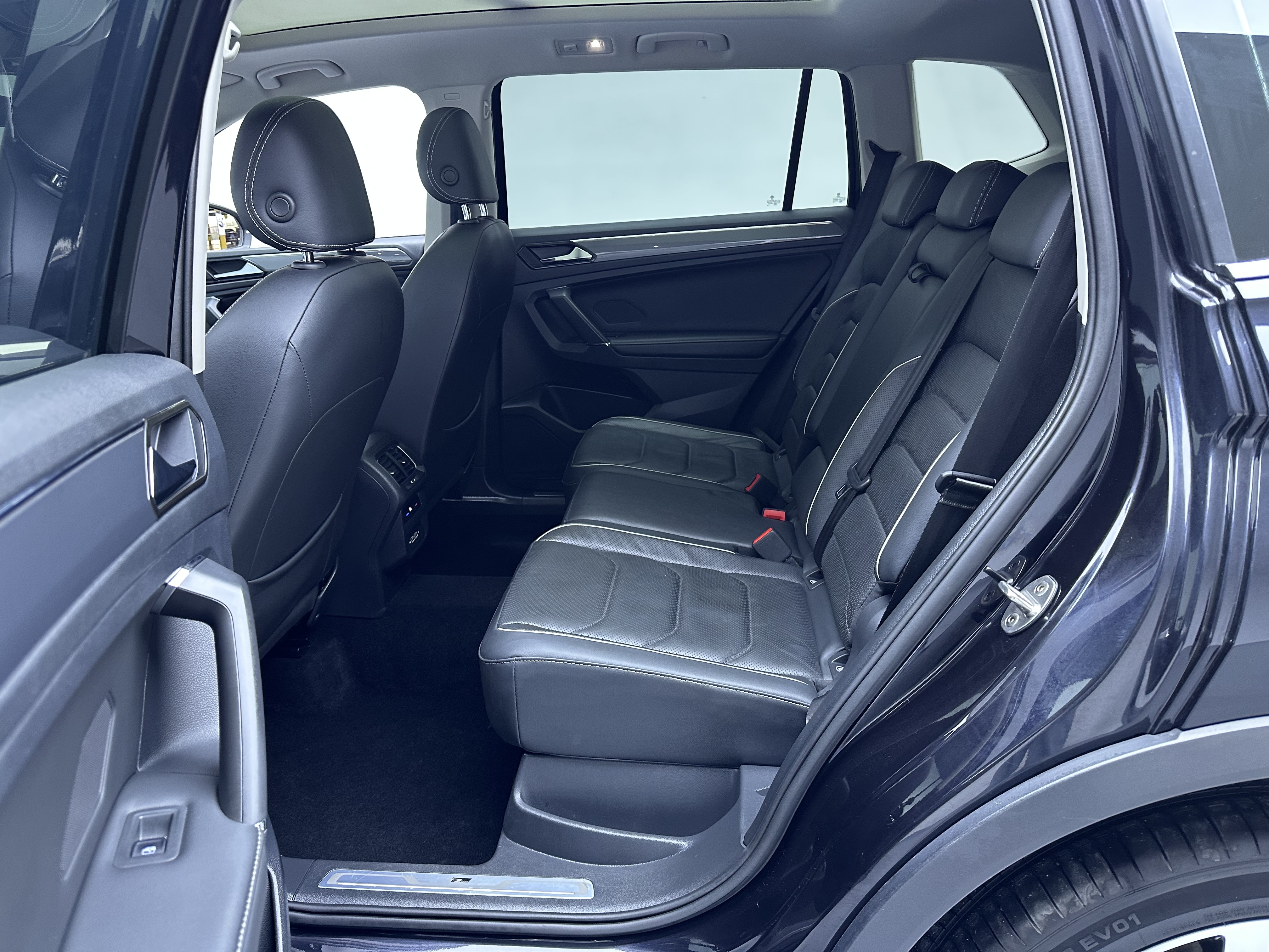Volkswagen Tiguan L 2020 #4 Volkswagen Tiguan L 2020 immagine di auto #4