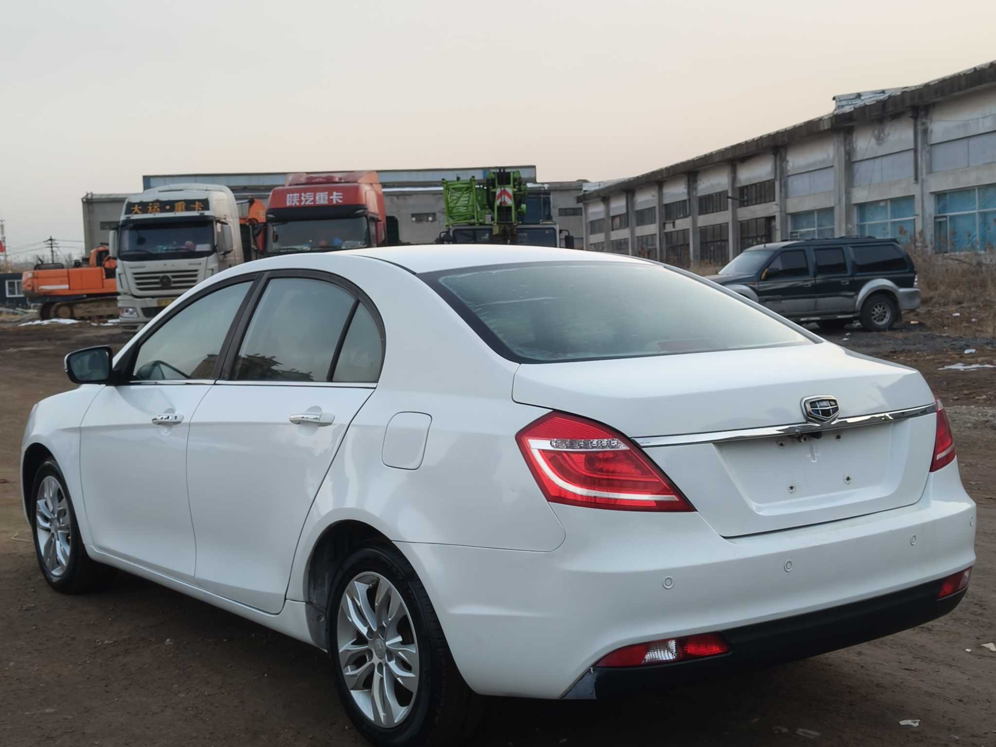 GEELY Emgrand 2015 car image #4