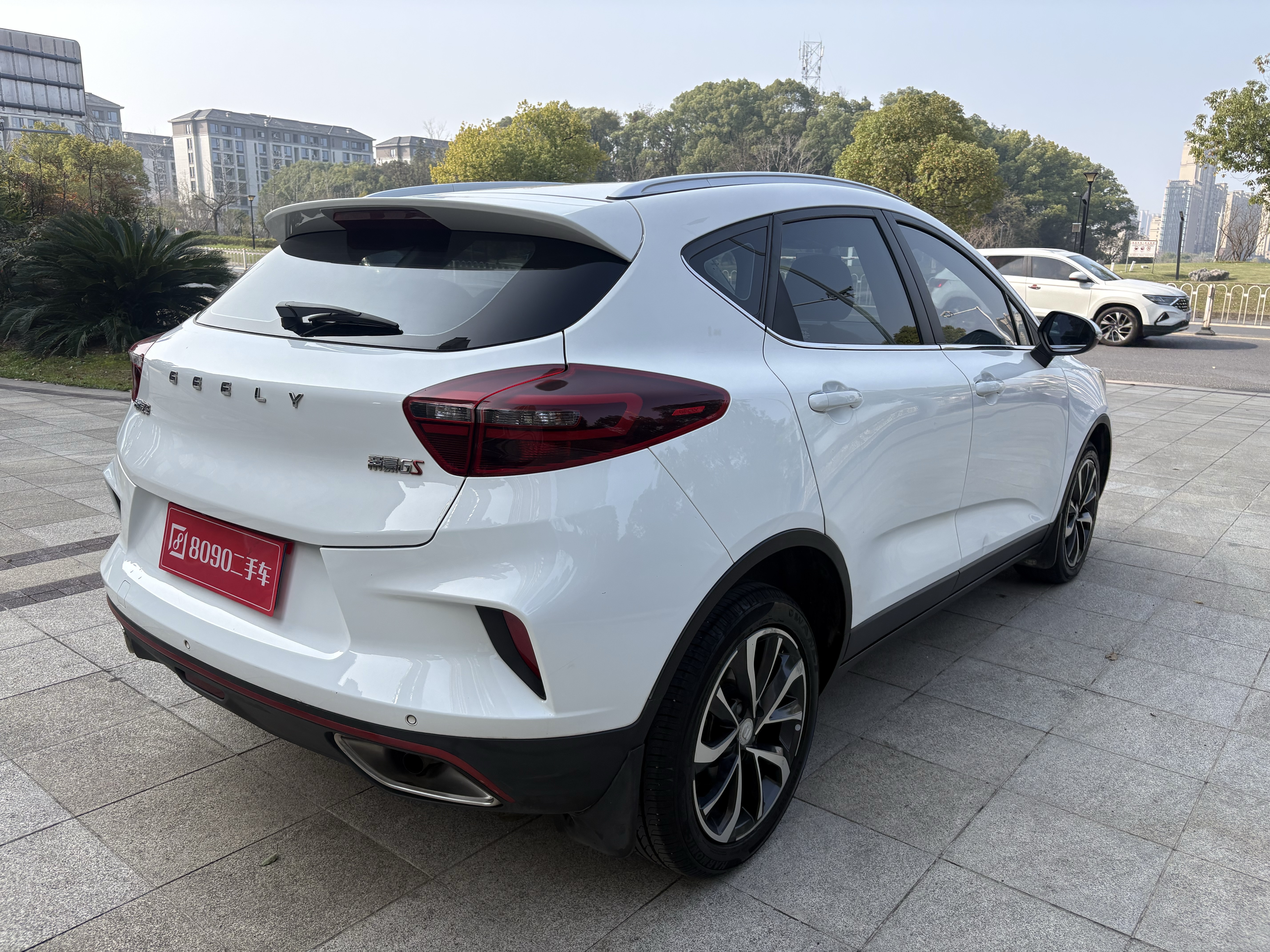 Emgrand GS 2021 car image #4