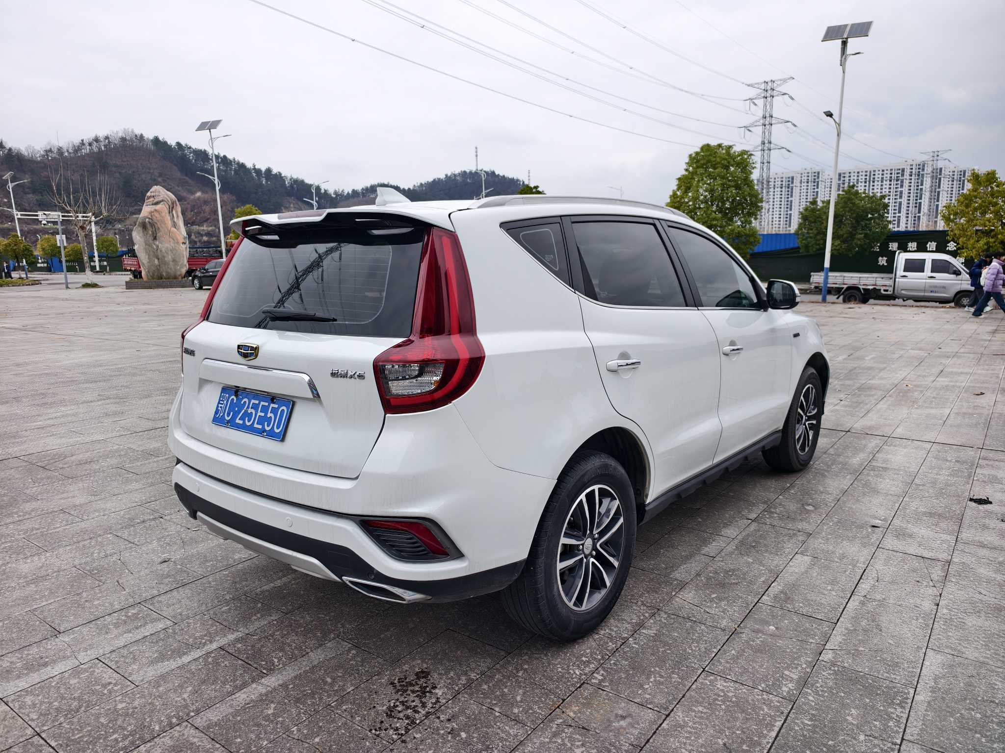Emgrand GS 2019 #4 Emgrand GS 2019 car image #4