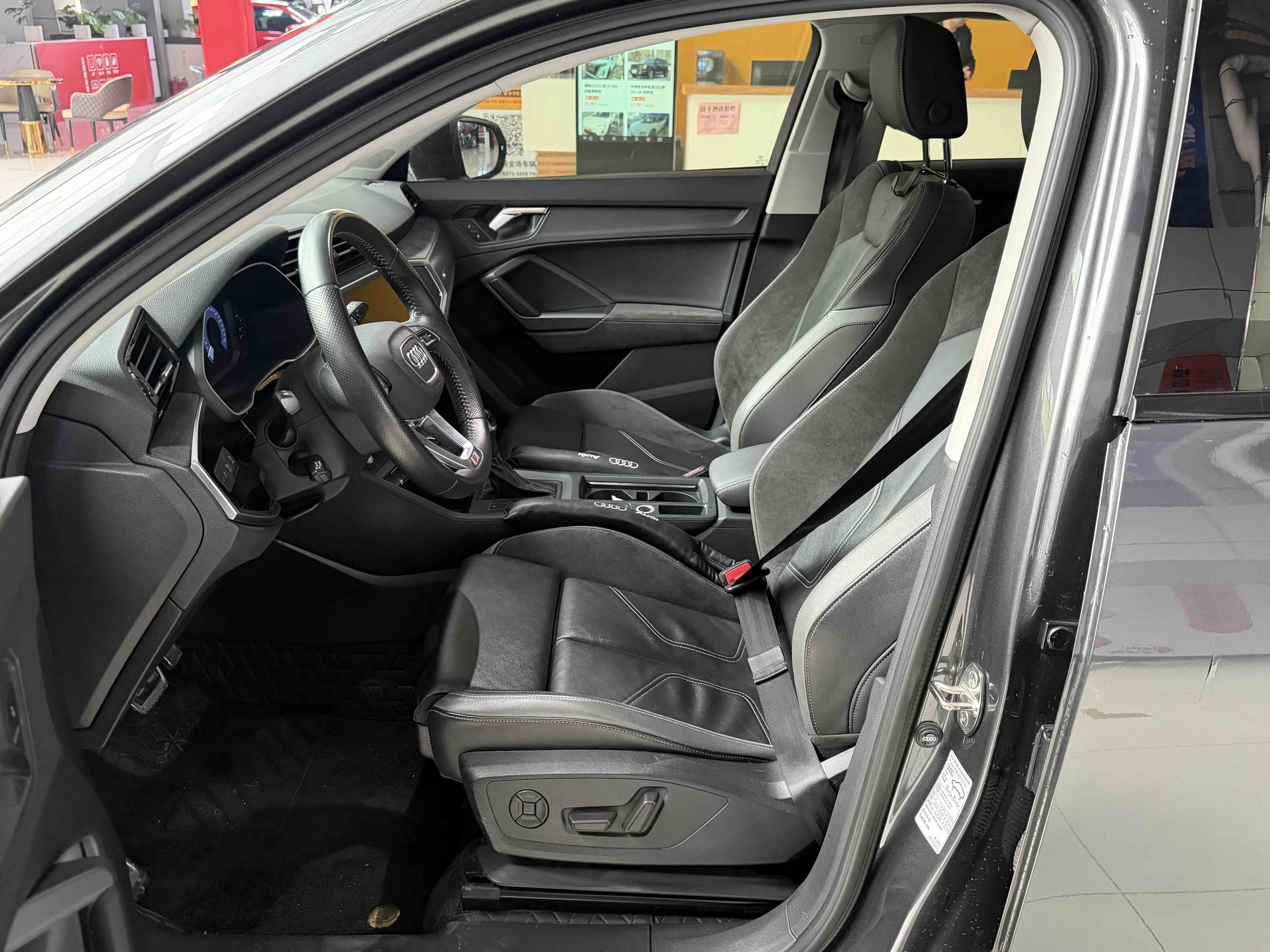 Audi Q3 Sportback 2021 imagen de coche #4