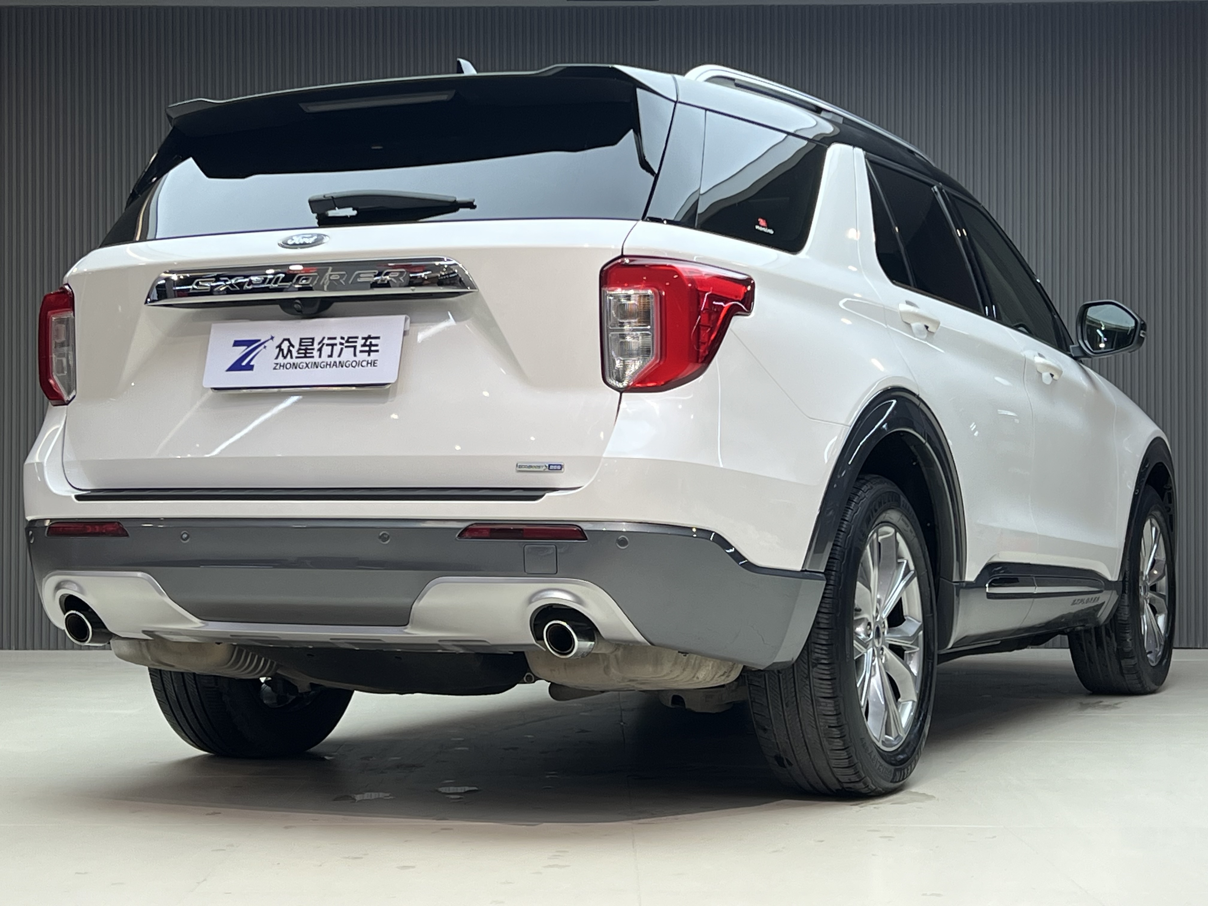 Ford Explorer 2021 car image #4