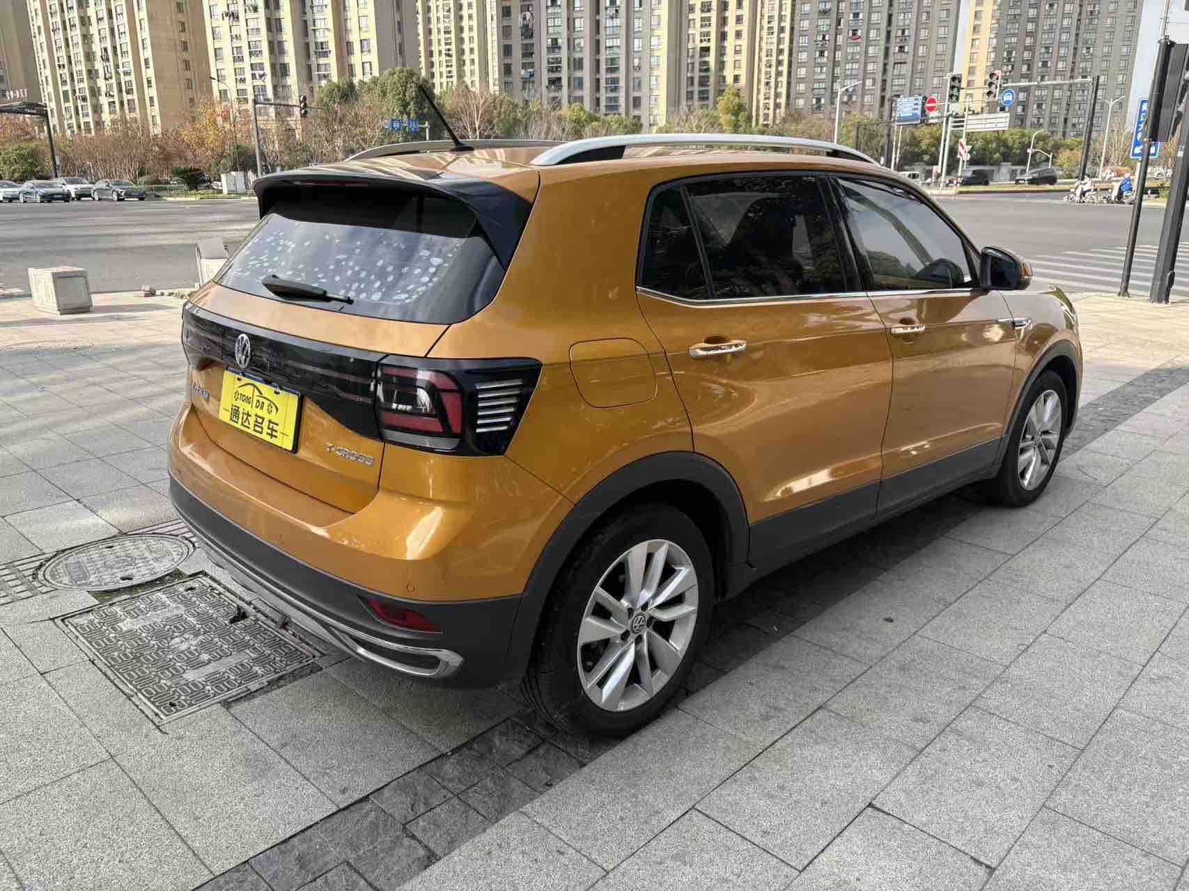 Volkswagen T-Cross 2019 #4 Volkswagen T-Cross 2019 car image #4
