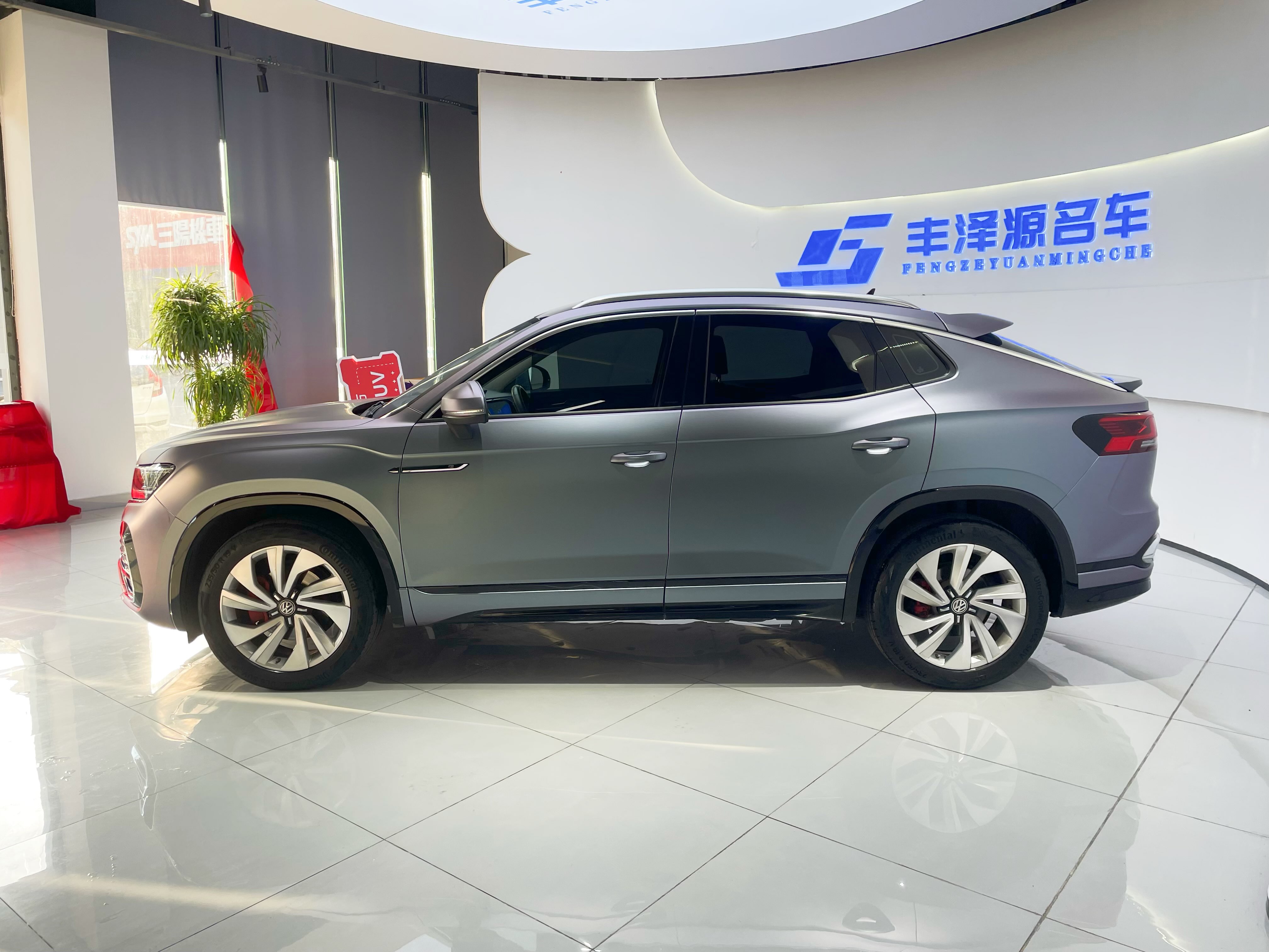 Volkswagen Tayron X 2021 car image #4