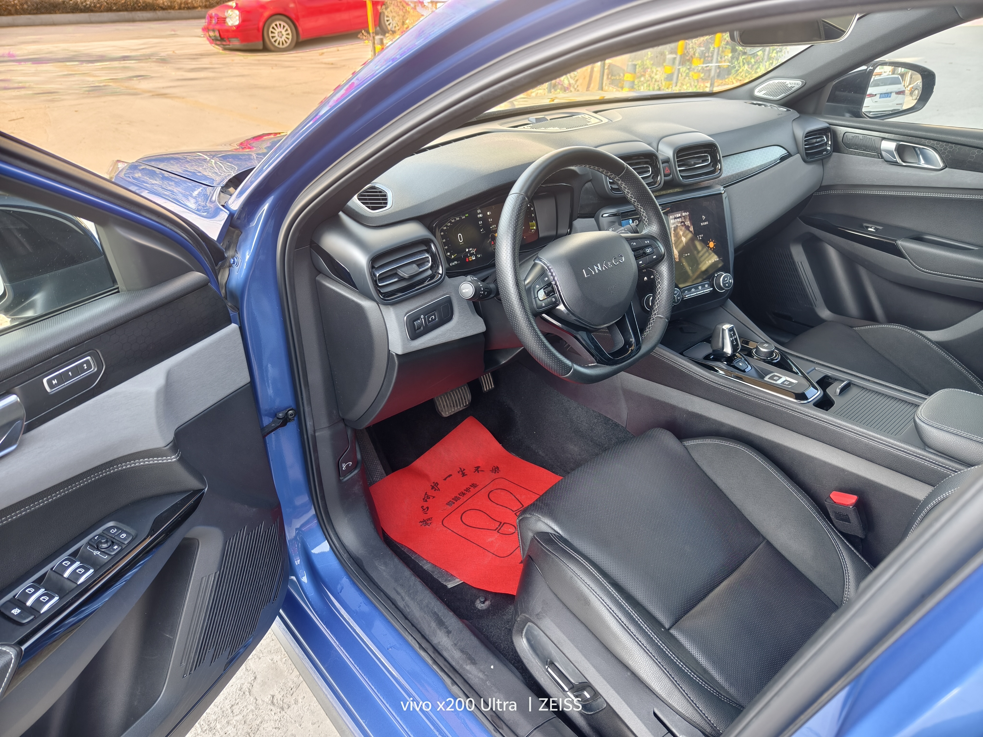 Lynk & Co 03 2021 car image #4
