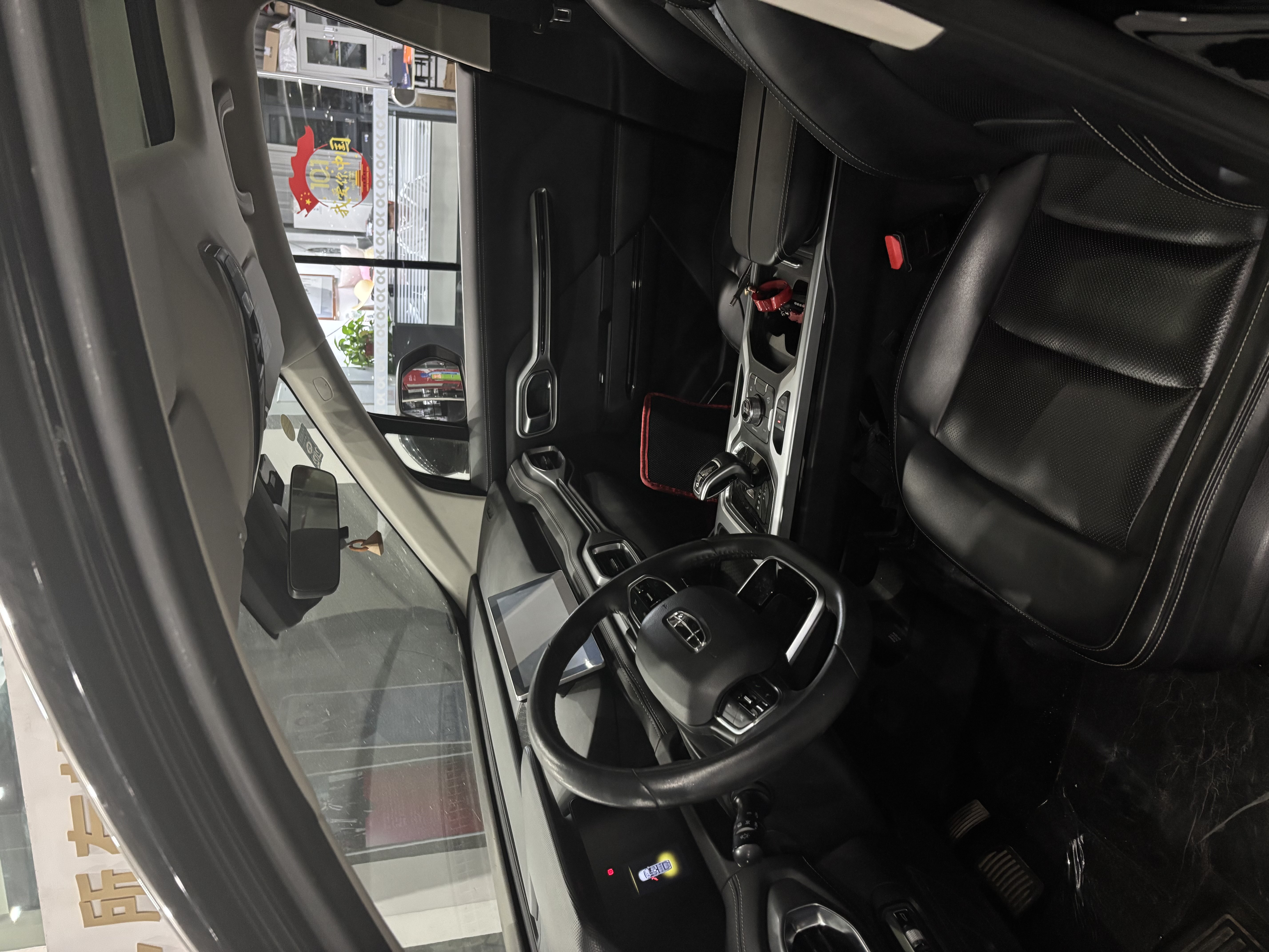 GEELY Okavango 2020 car image #4