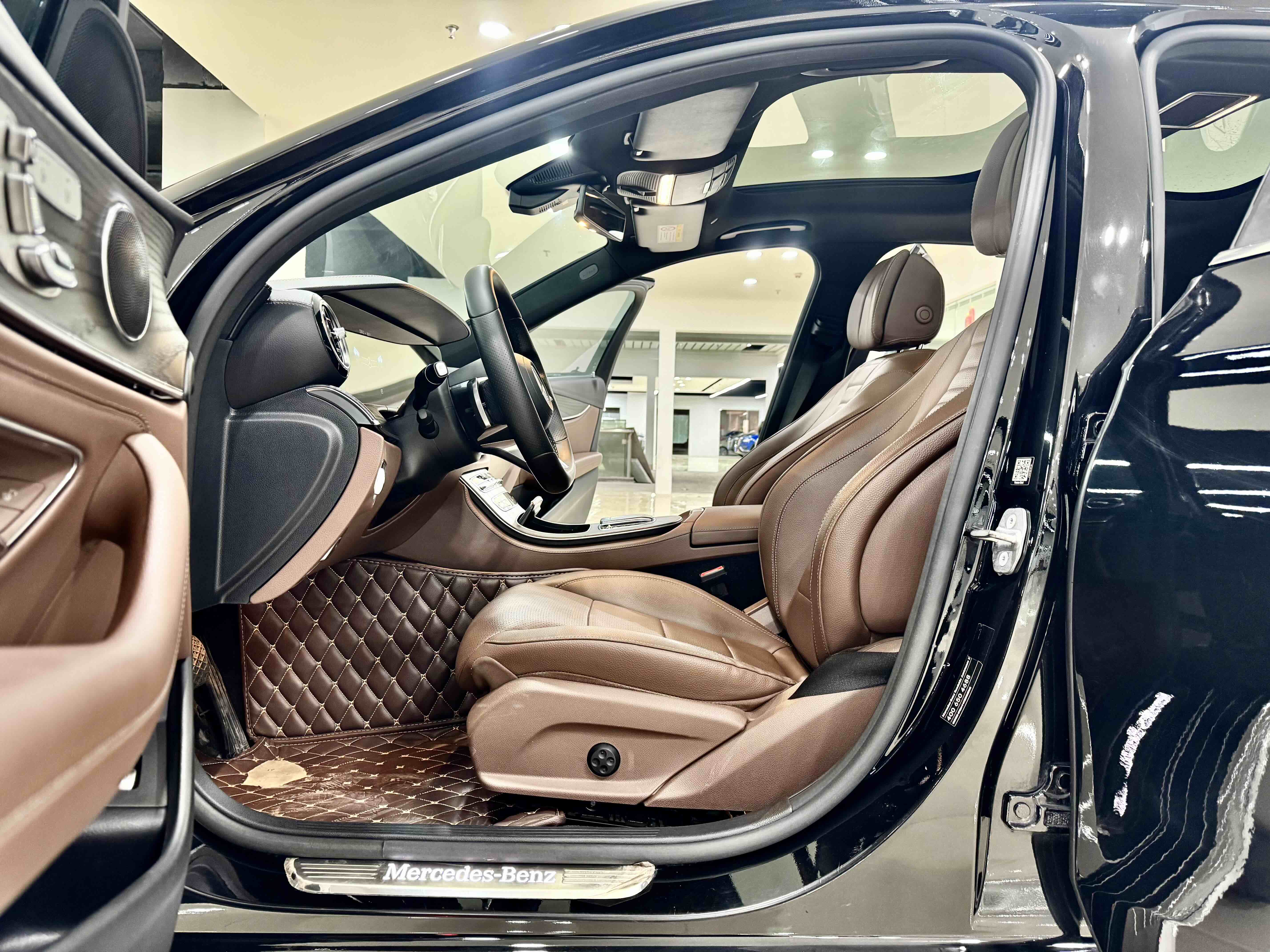 Mercedes-Benz E Class 2021 car image #4