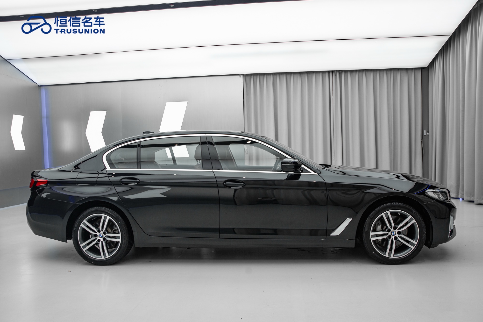 BMW 5 Series 2021 car image #4