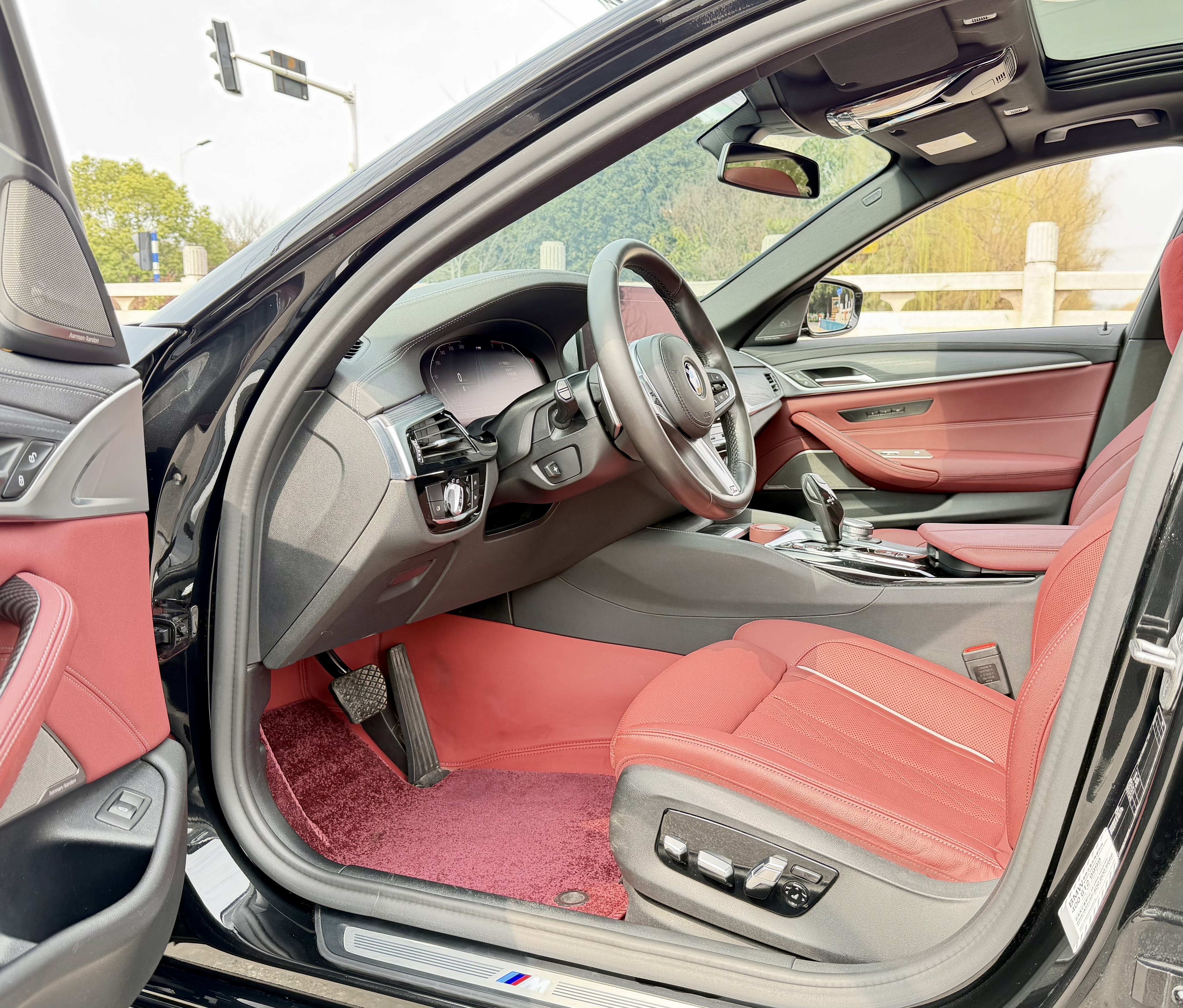 BMW 5 Series 2021 car image #4