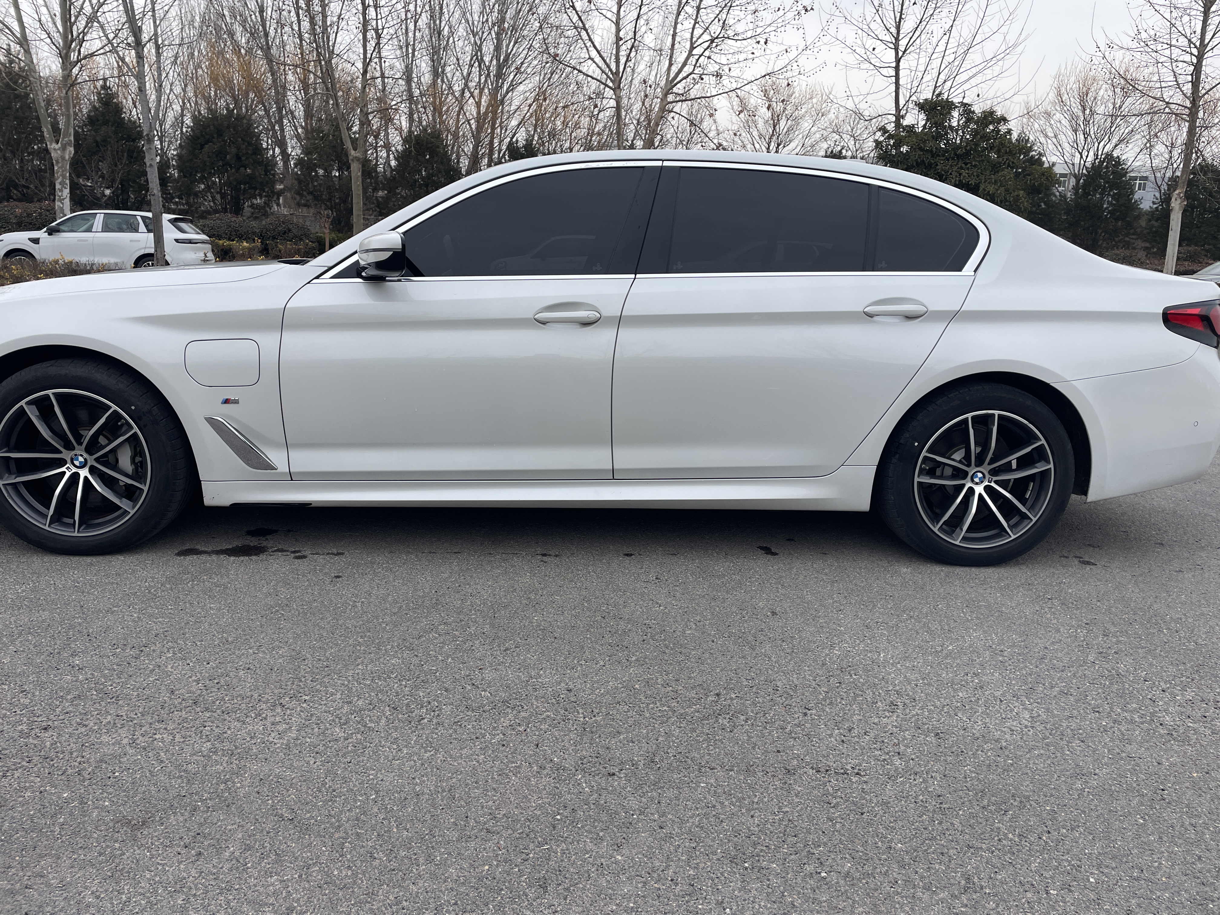 BMW 5 Series New Energy 2021 car image #4