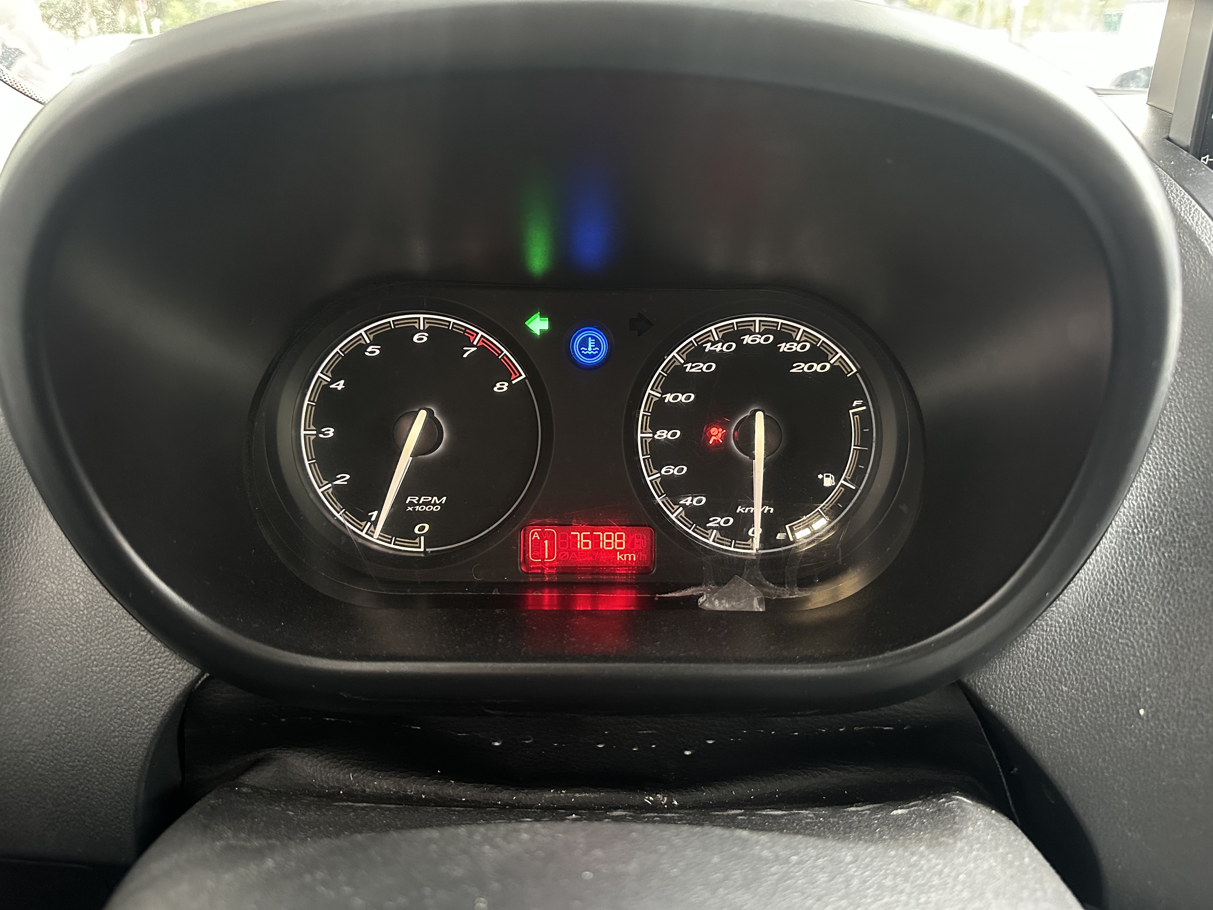 MG 3 2014 car image #4