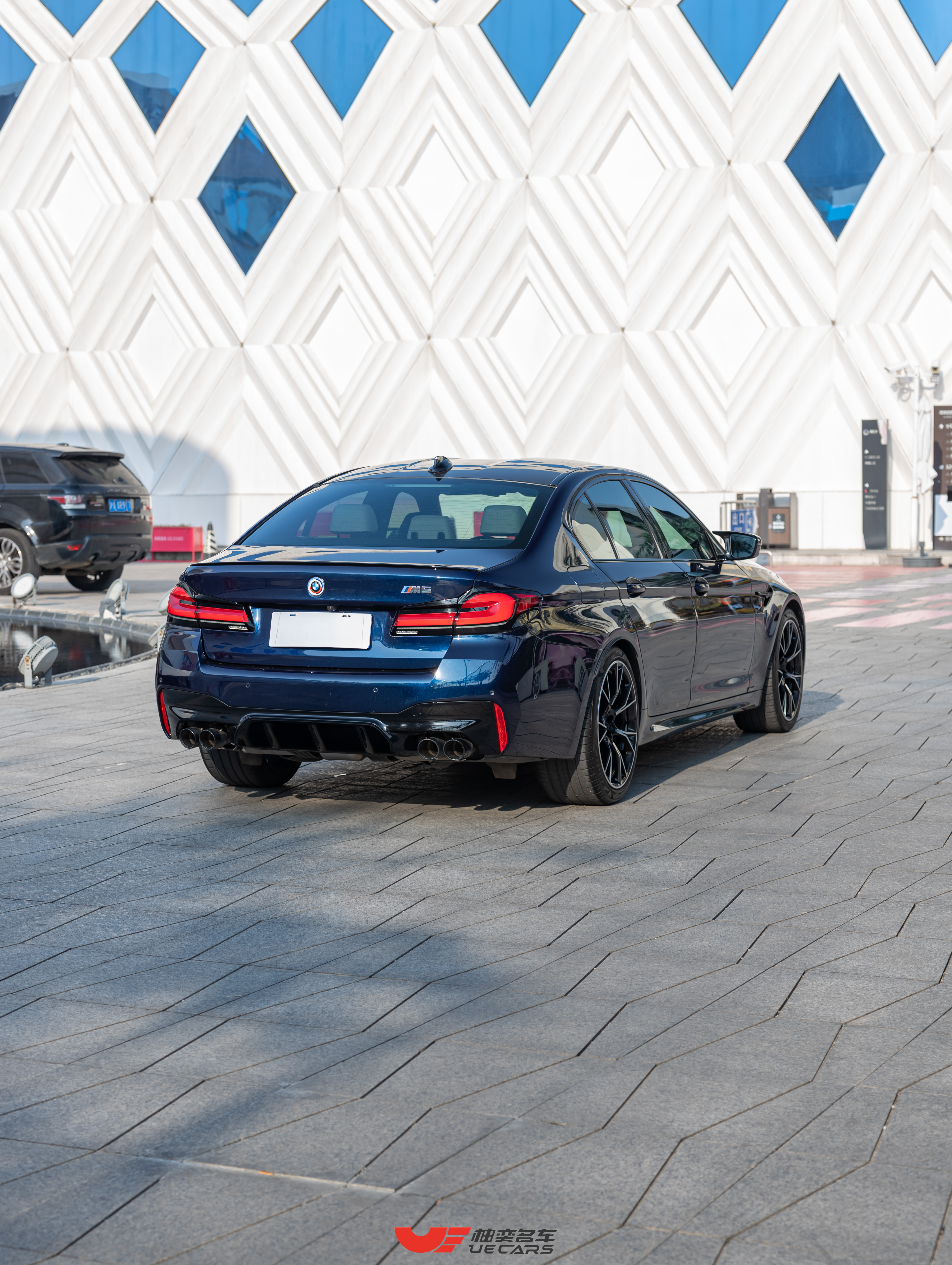 BMW M5 2023 изображение автомобиля #4