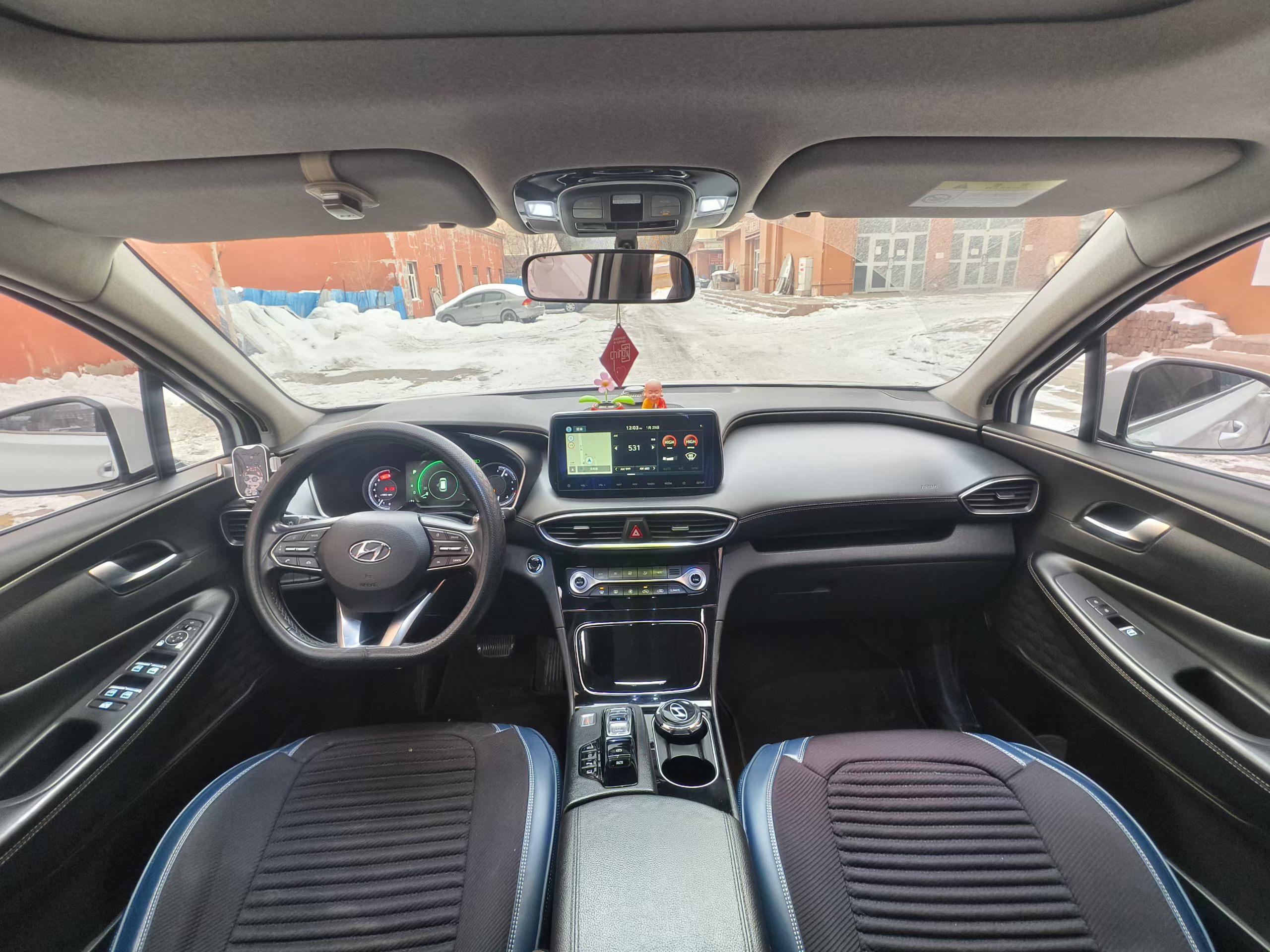 Hyundai Santa Fe 2021 car image #4