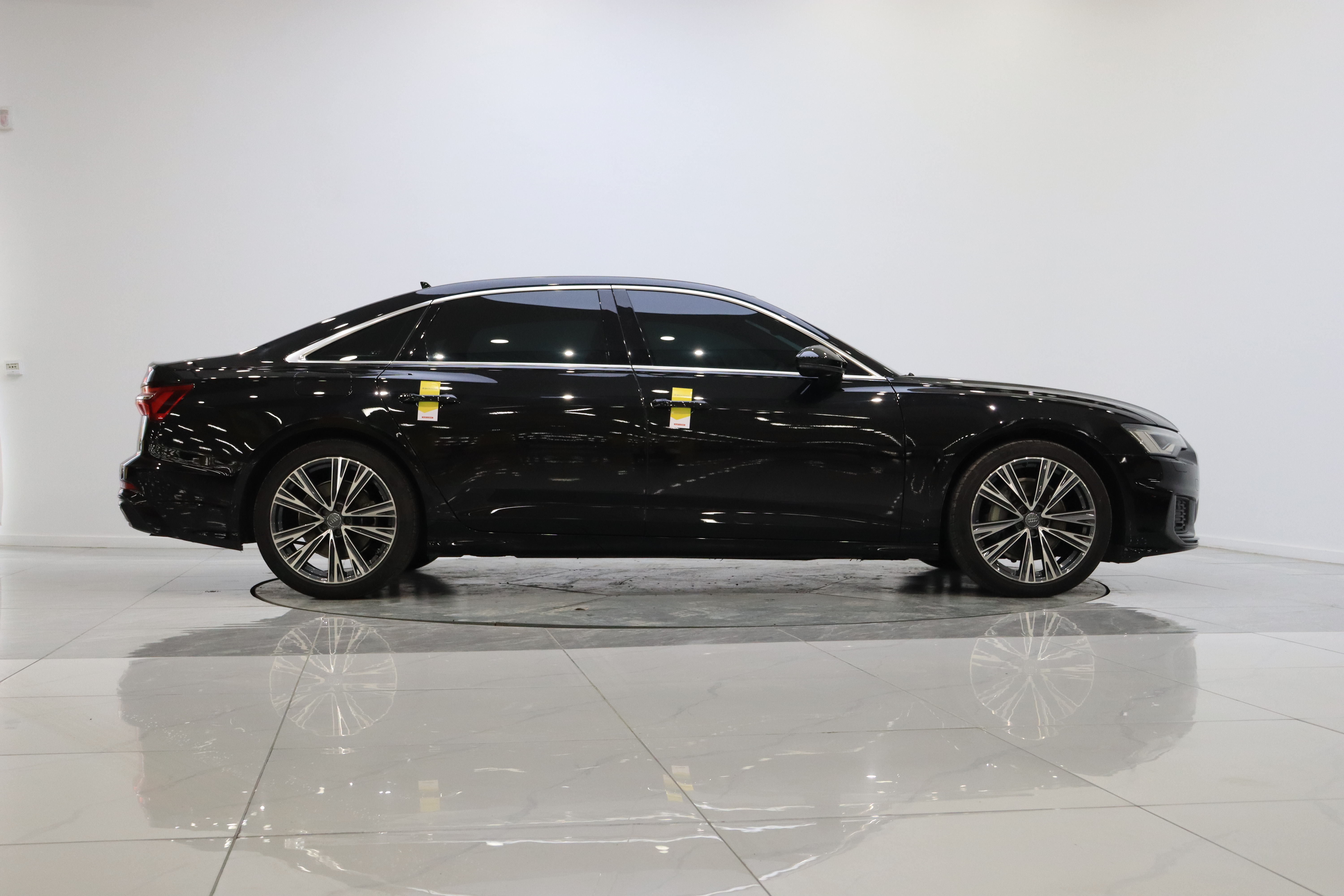 2021 car image #4