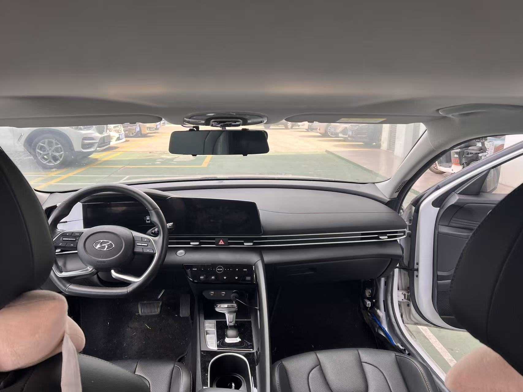 Hyundai Elantra 2021 car image #4