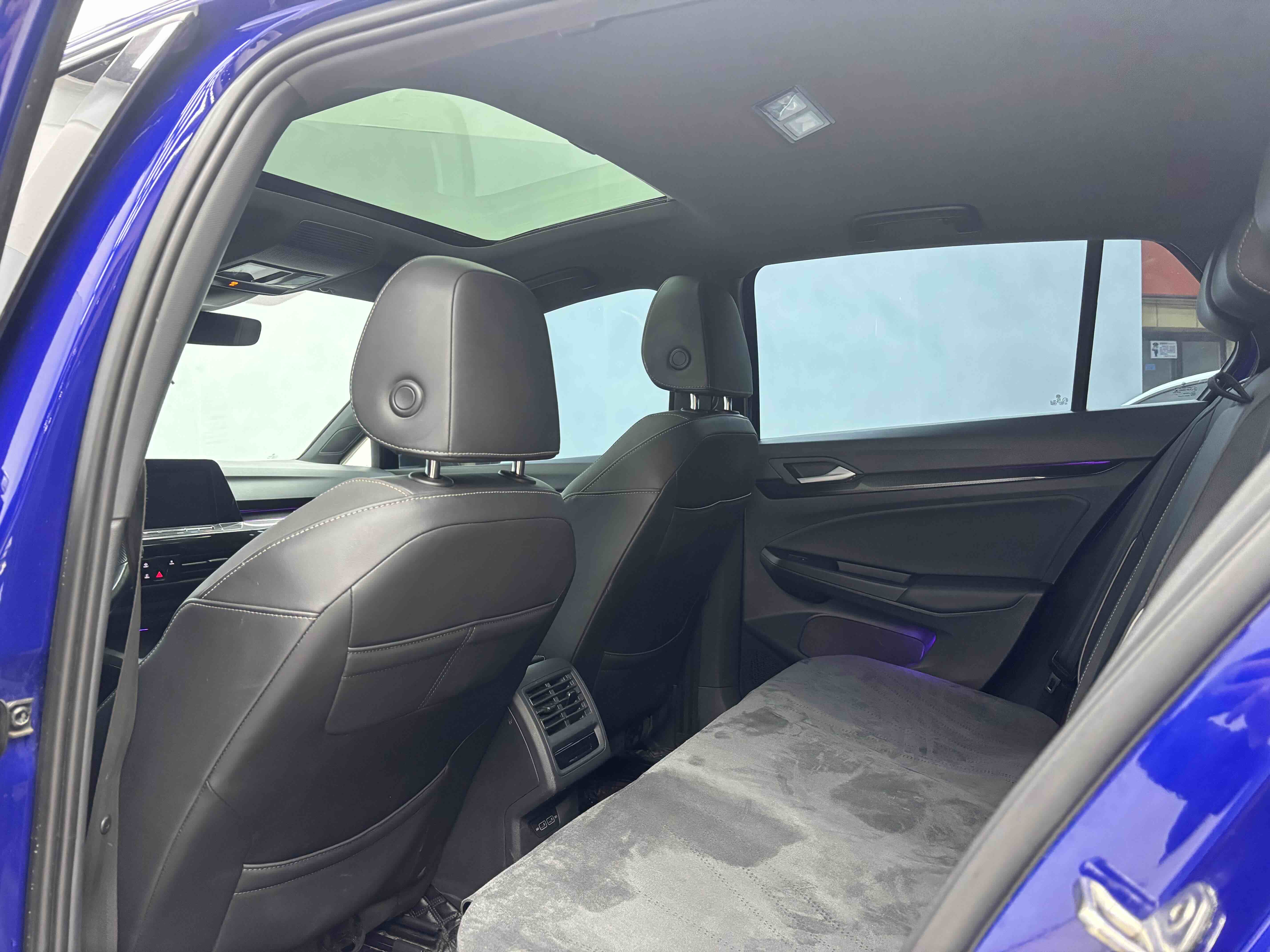 Volkswagen Golf 2022 car image #4