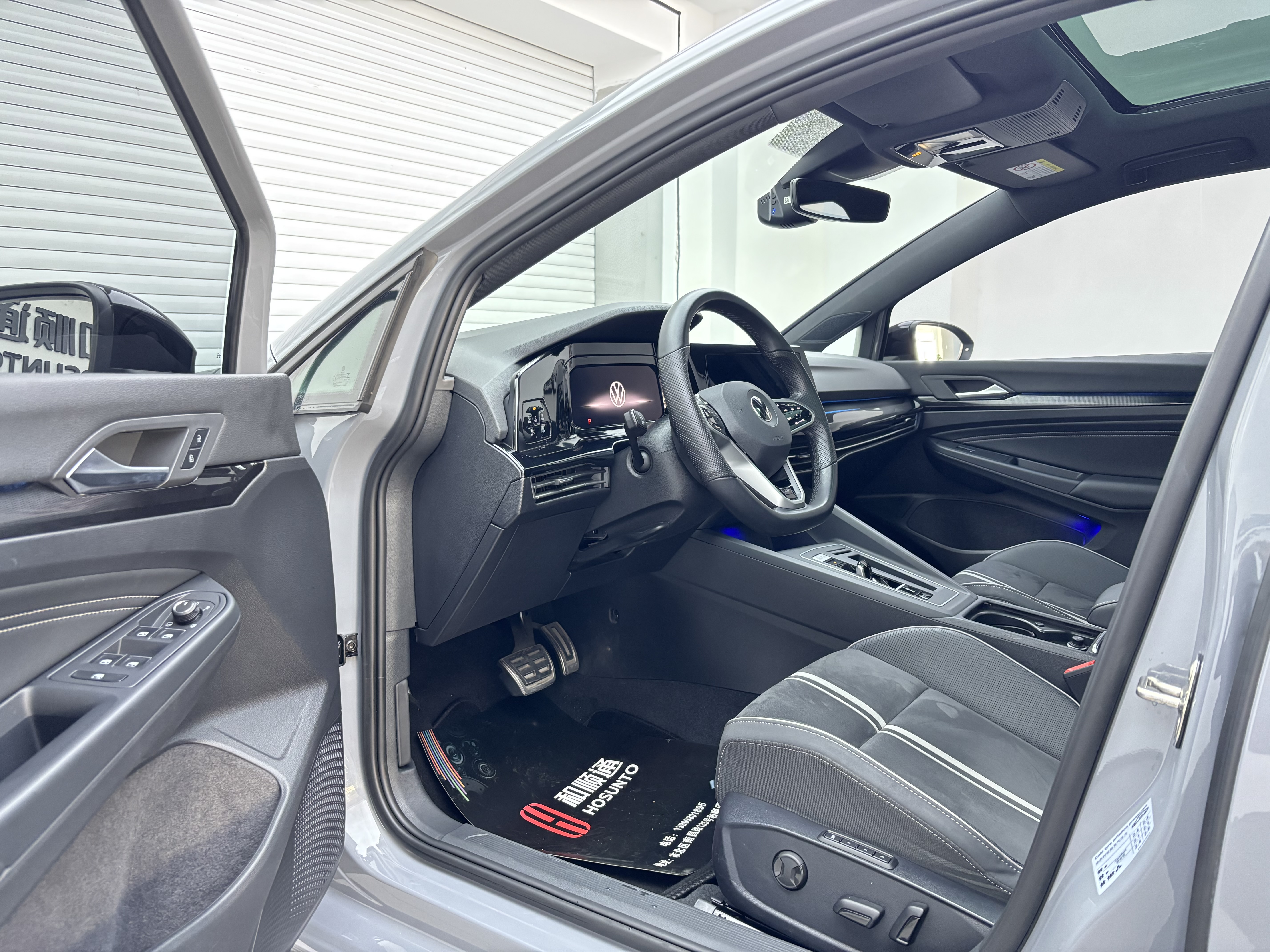 Volkswagen Golf 2022 car image #4