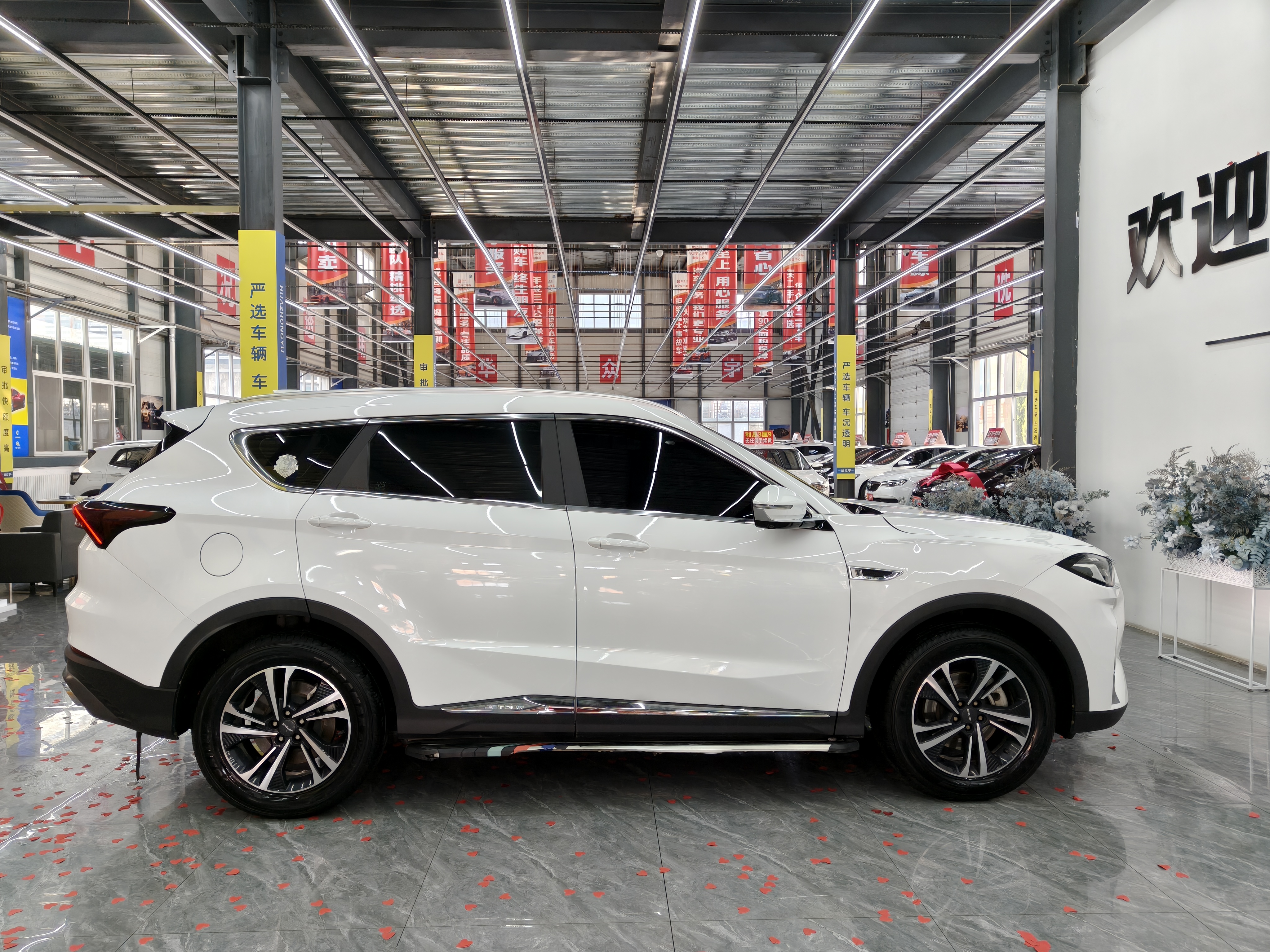 X70 PLUS 2022 car image #4