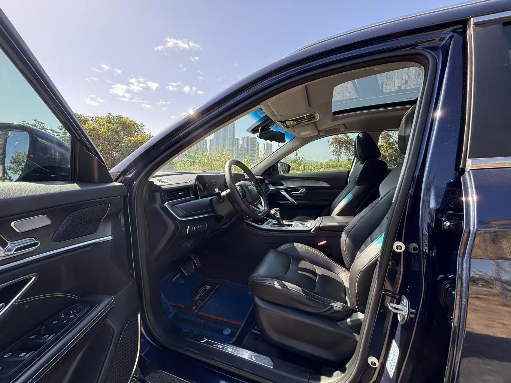 X70 PLUS 2021 car image #4
