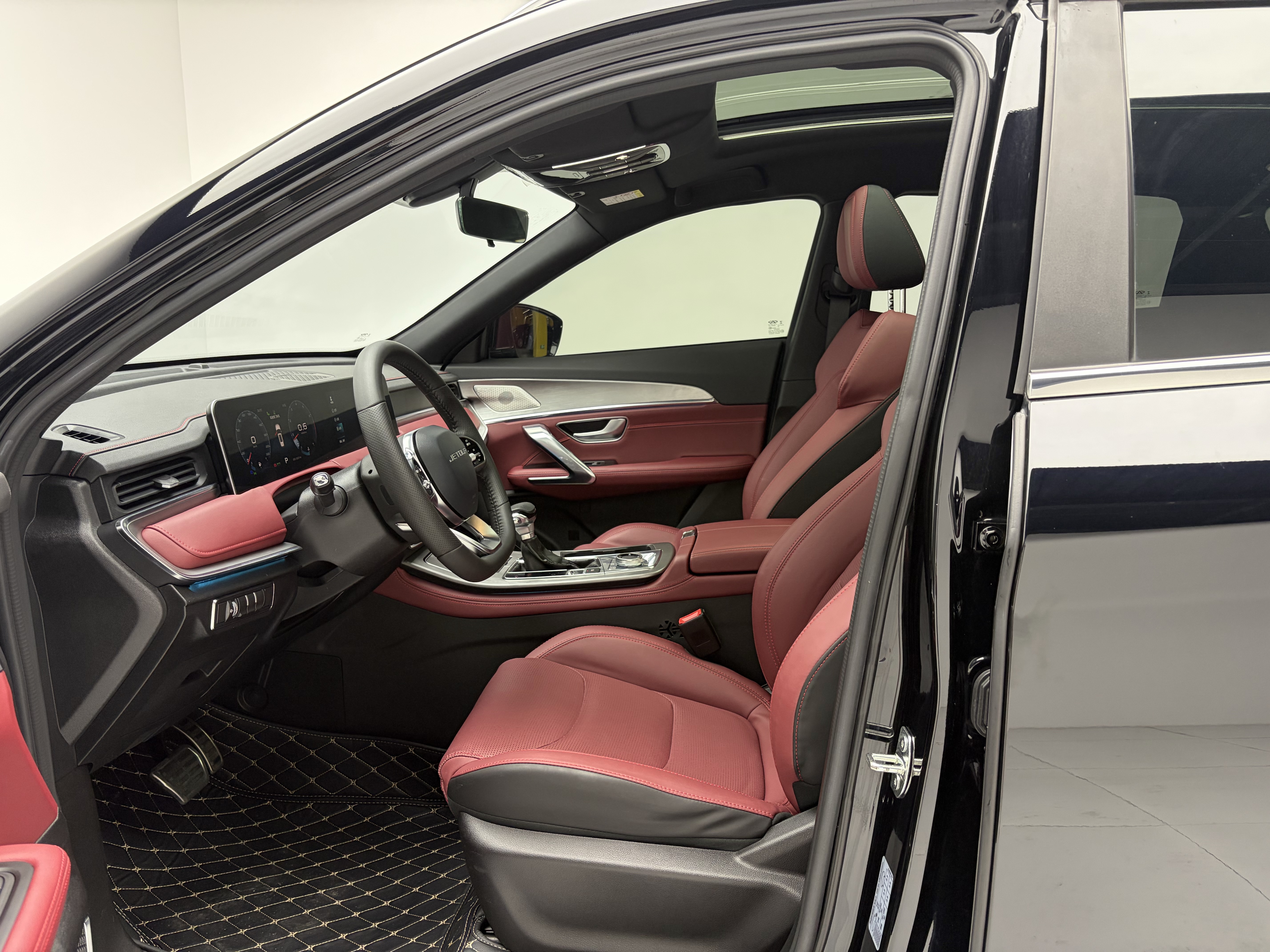 X70 PLUS 2022 car image #4