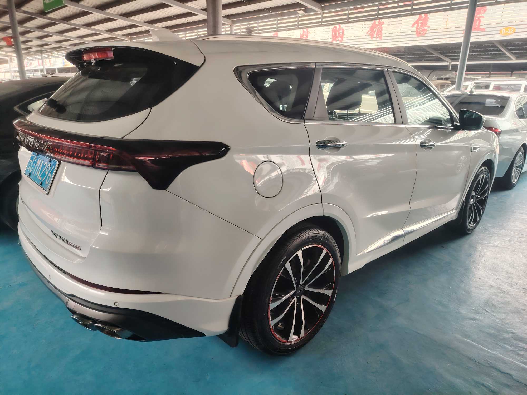 X70 PLUS 2021 car image #4