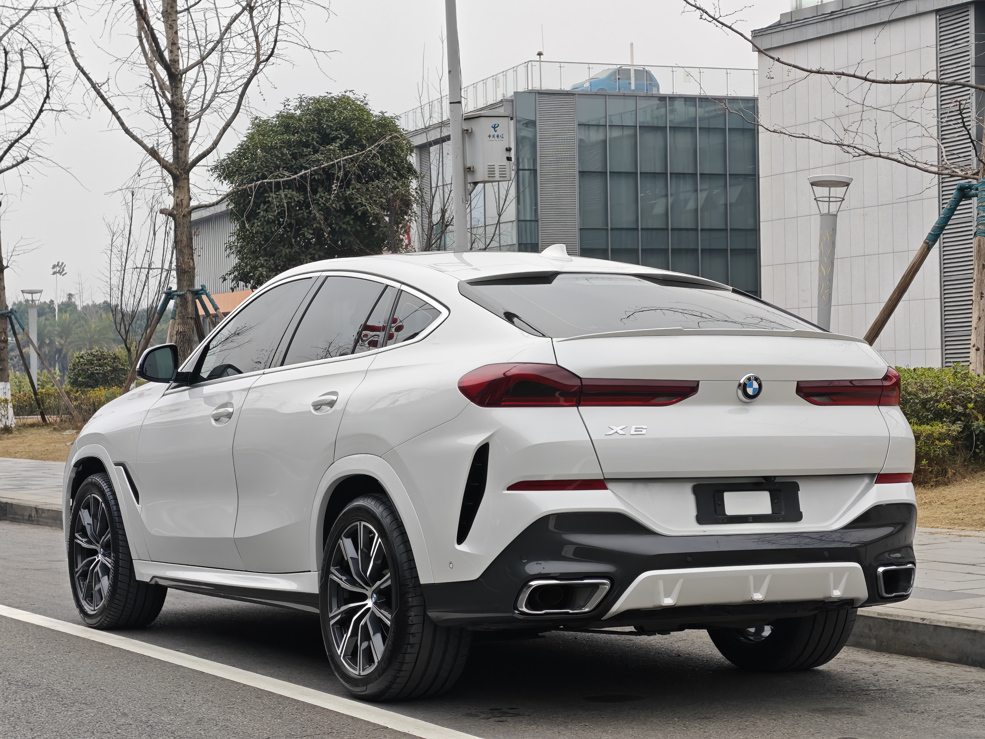 BMW X6 2021 car image #4