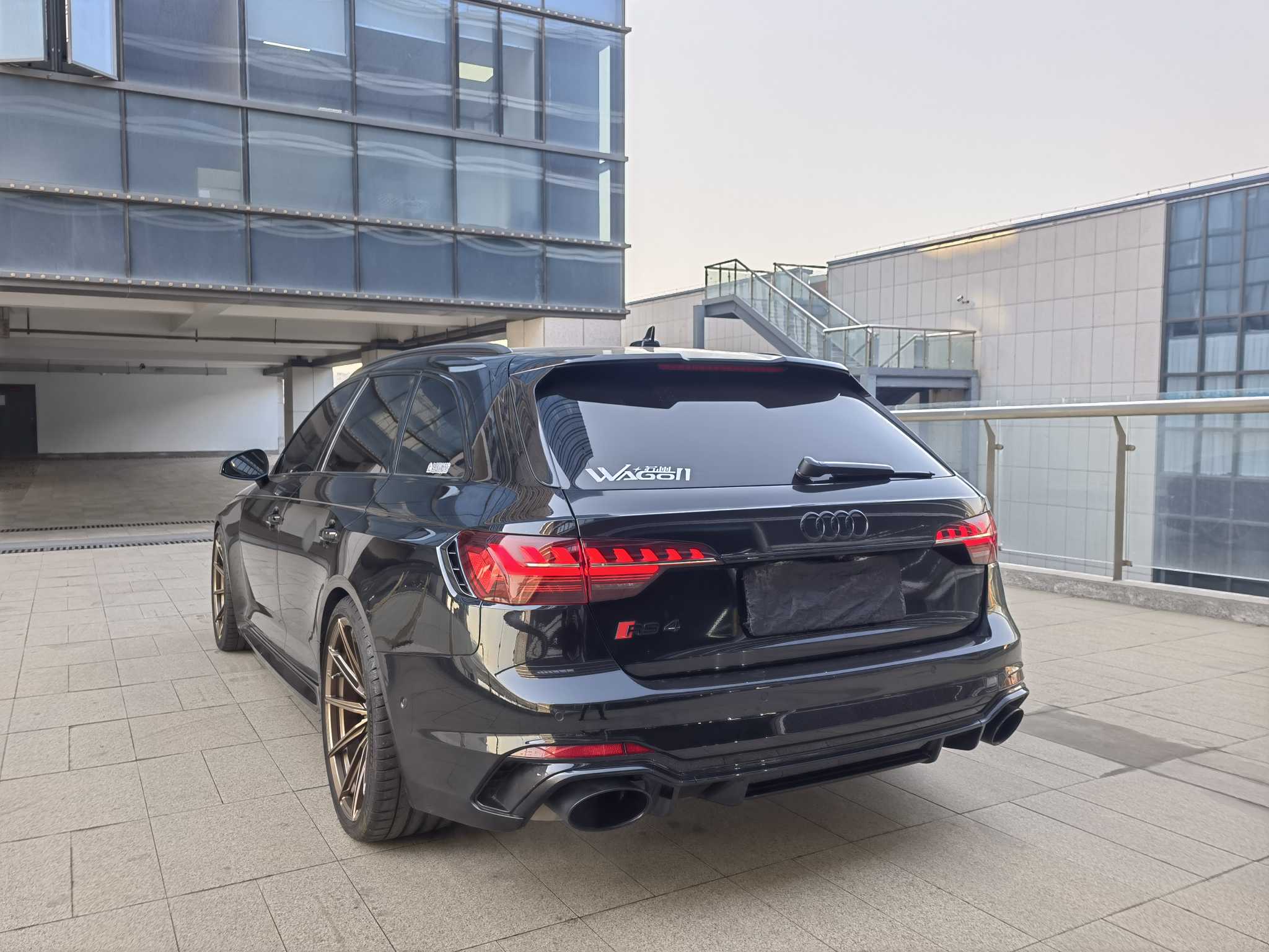 Audi RS 4 2021 car image #4